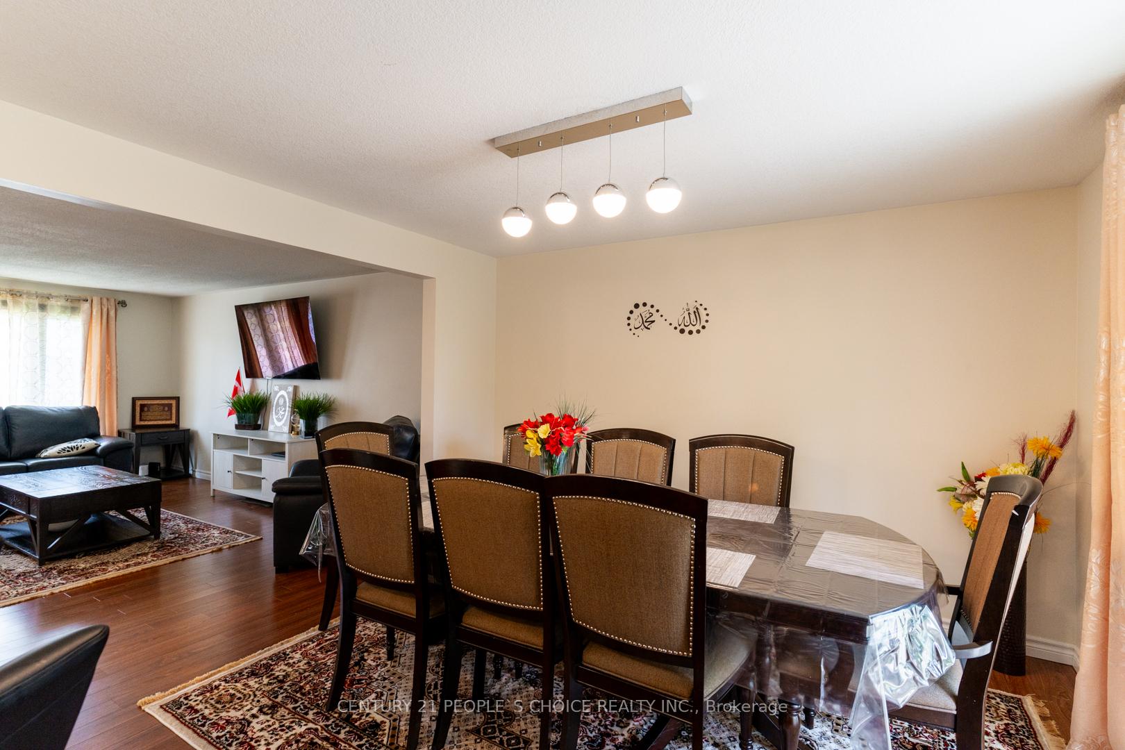 Photo 10 of 48 Rochelle Drive, Guelph, Willow West/Sugarbush/West Acres — HOMEH