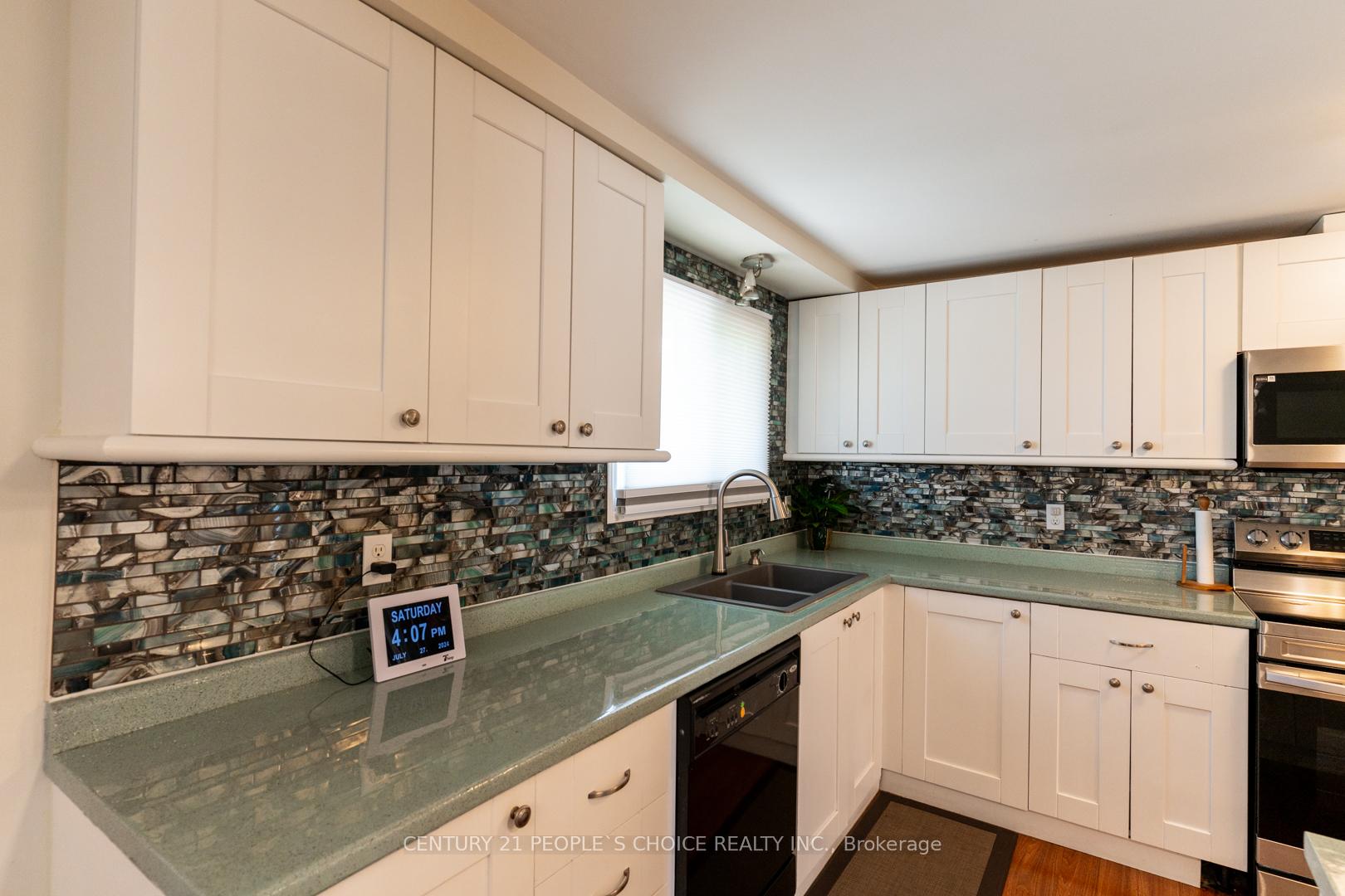 Photo 14 of 48 Rochelle Drive, Guelph, Willow West/Sugarbush/West Acres — HOMEH