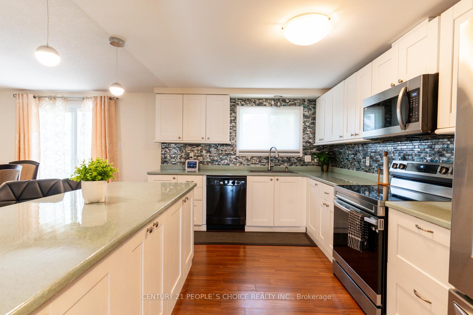 Photo 15 of 48 Rochelle Drive, Guelph, Willow West/Sugarbush/West Acres — HOMEH