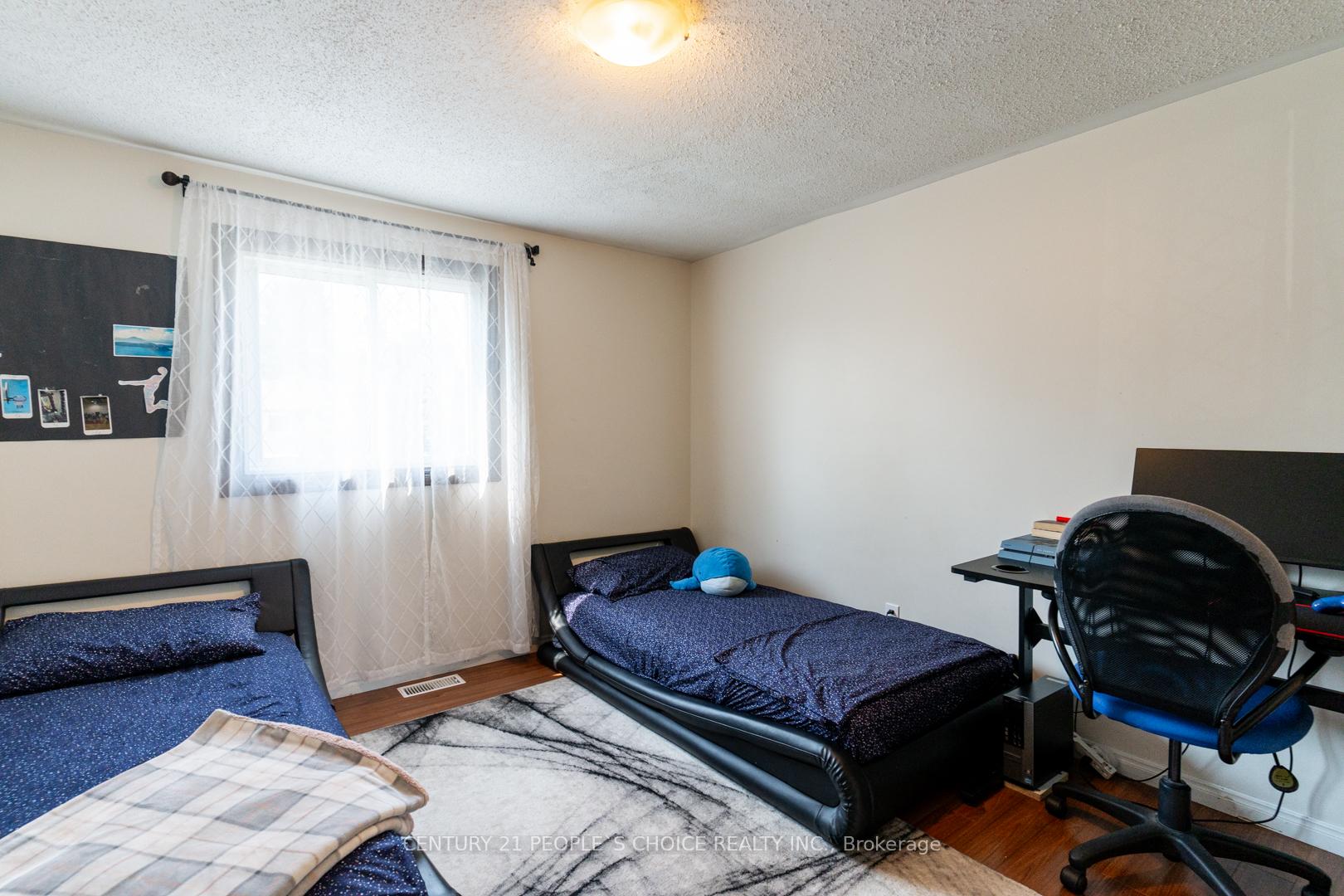 Photo 19 of 48 Rochelle Drive, Guelph, Willow West/Sugarbush/West Acres — HOMEH