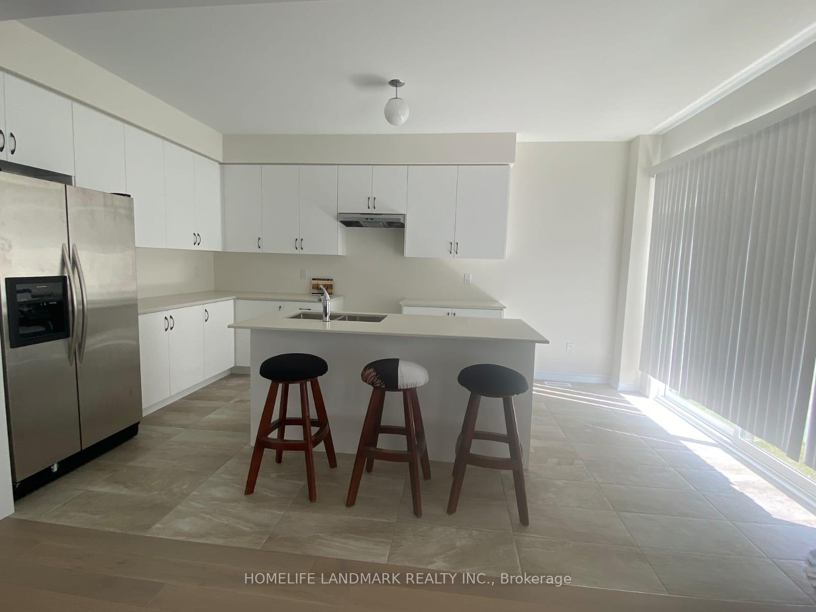Photo 3 of 36 Rochester Drive, Barrie, Rural Barrie Southeast — HOMEH