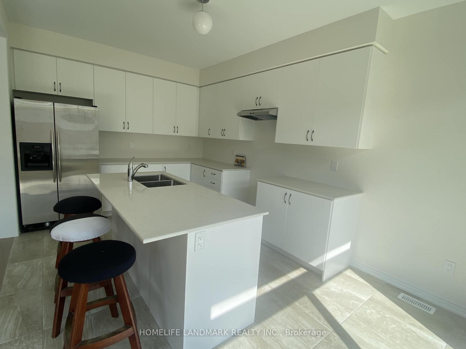 Photo 4 of 36 Rochester Drive, Barrie, Rural Barrie Southeast — HOMEH