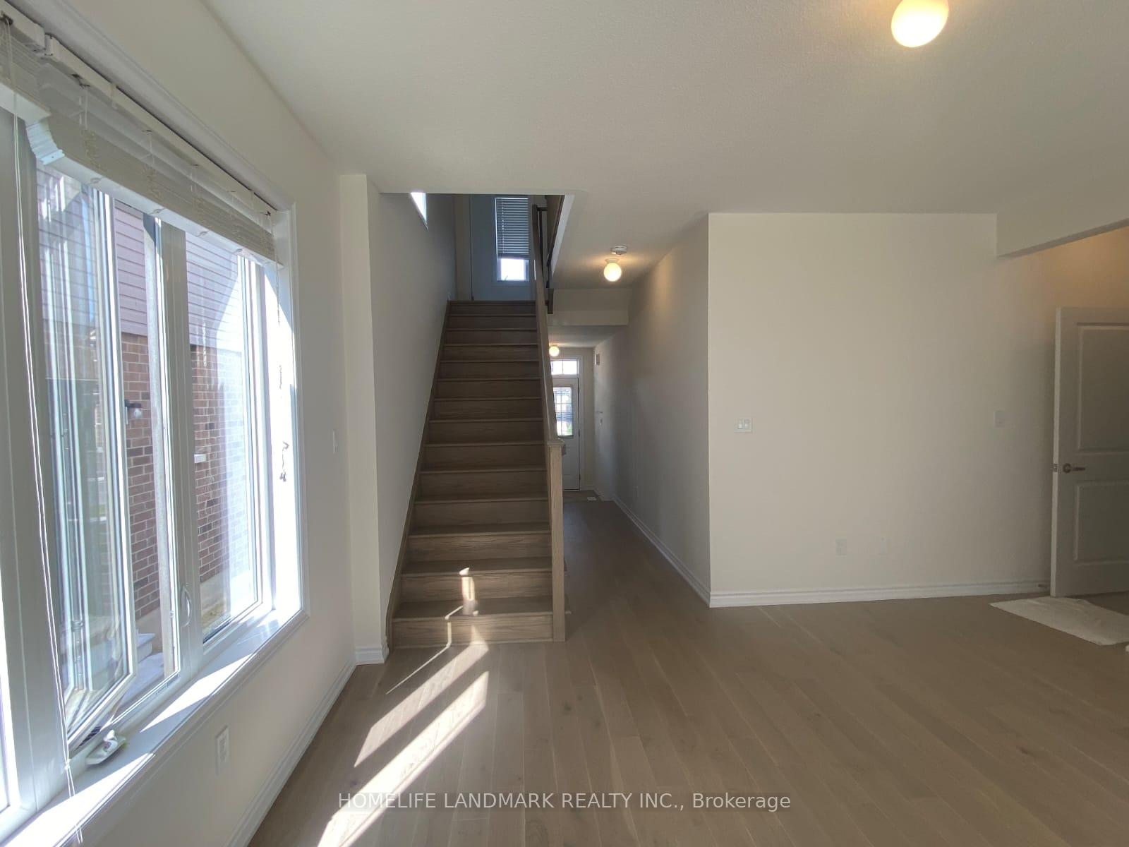 Photo 7 of 36 Rochester Drive, Barrie, Rural Barrie Southeast — HOMEH