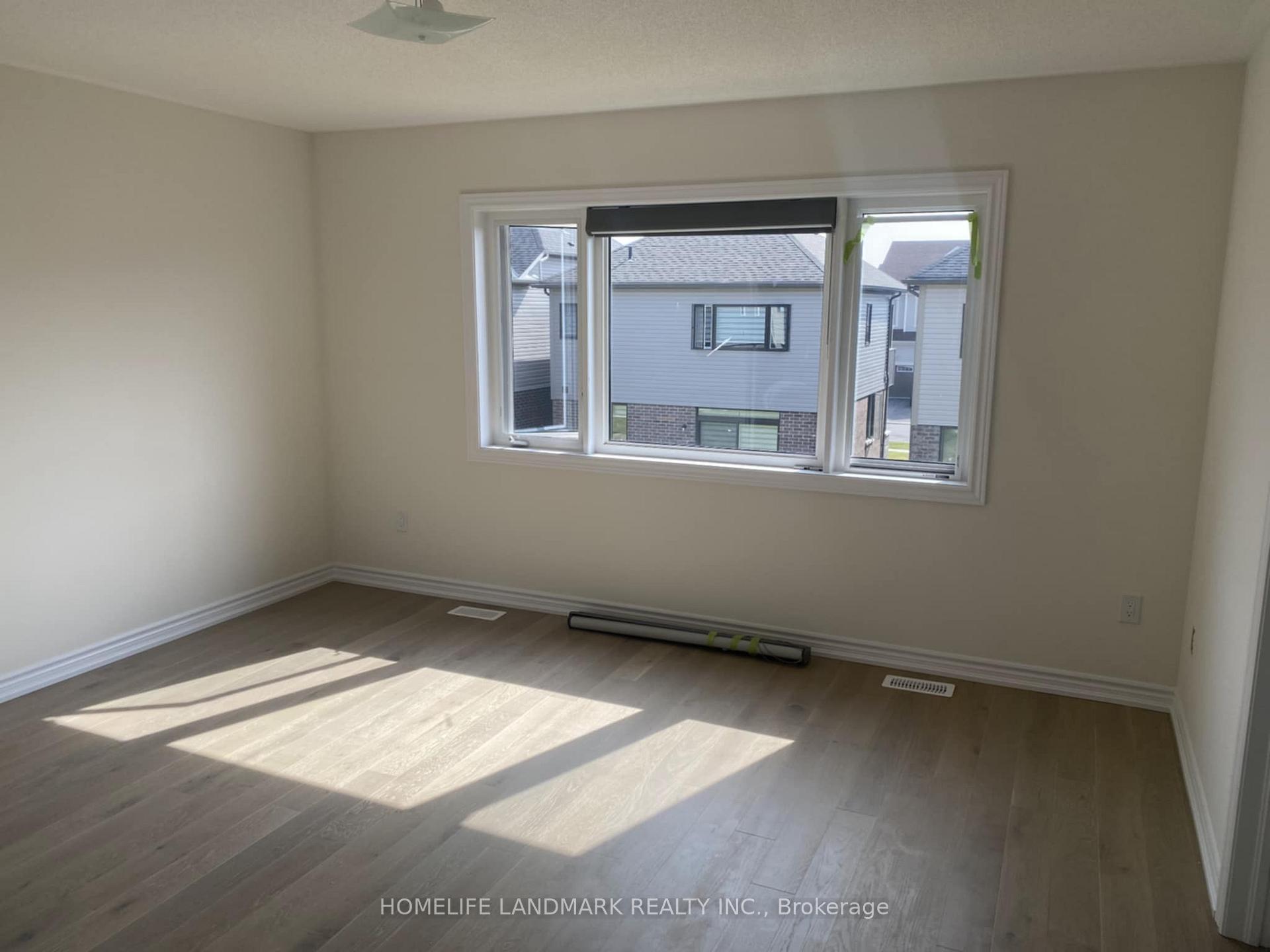 Photo 15 of 36 Rochester Drive, Barrie, Rural Barrie Southeast — HOMEH