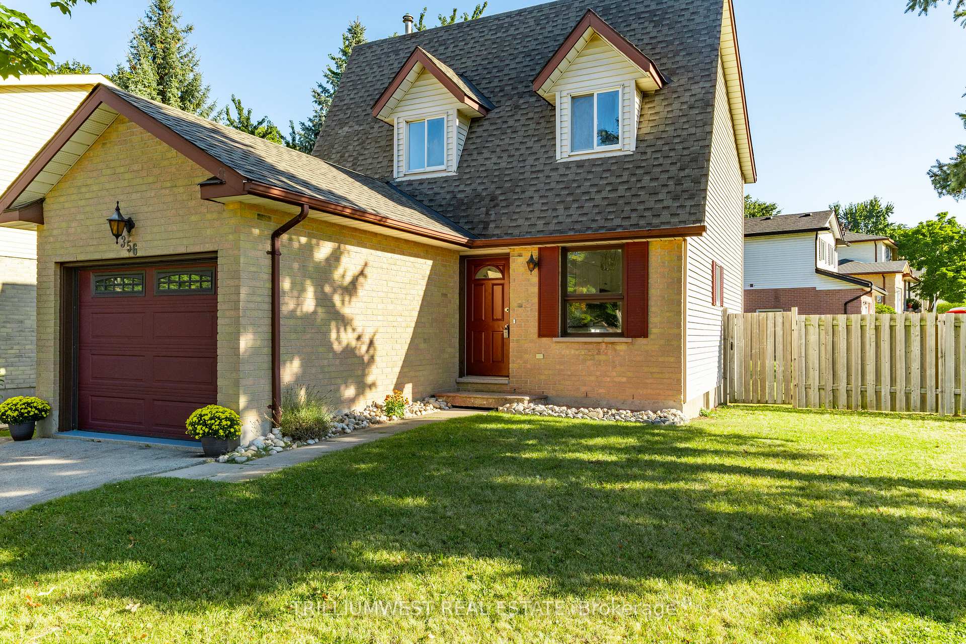 Photo 2 of 356 Imperial Road S, Guelph, Willow West/Sugarbush/West Acres — HOMEH