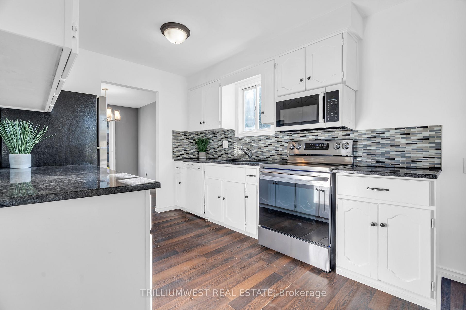 Photo 6 of 356 Imperial Road S, Guelph, Willow West/Sugarbush/West Acres — HOMEH