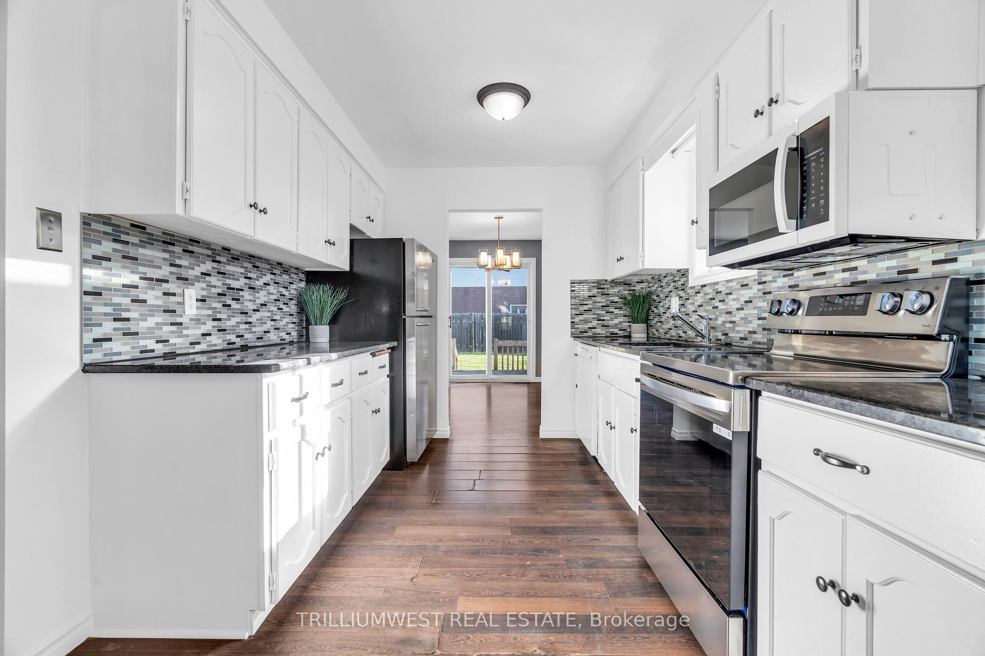 Photo 7 of 356 Imperial Road S, Guelph, Willow West/Sugarbush/West Acres — HOMEH