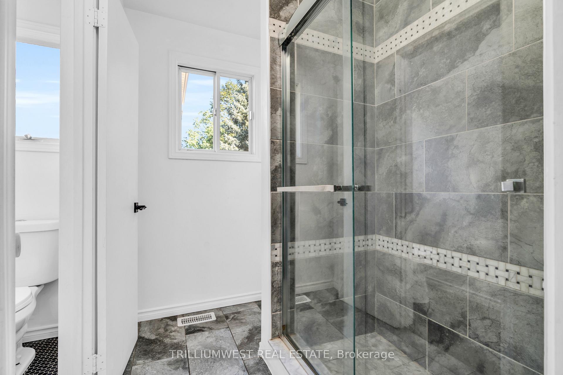 Photo 19 of 356 Imperial Road S, Guelph, Willow West/Sugarbush/West Acres — HOMEH