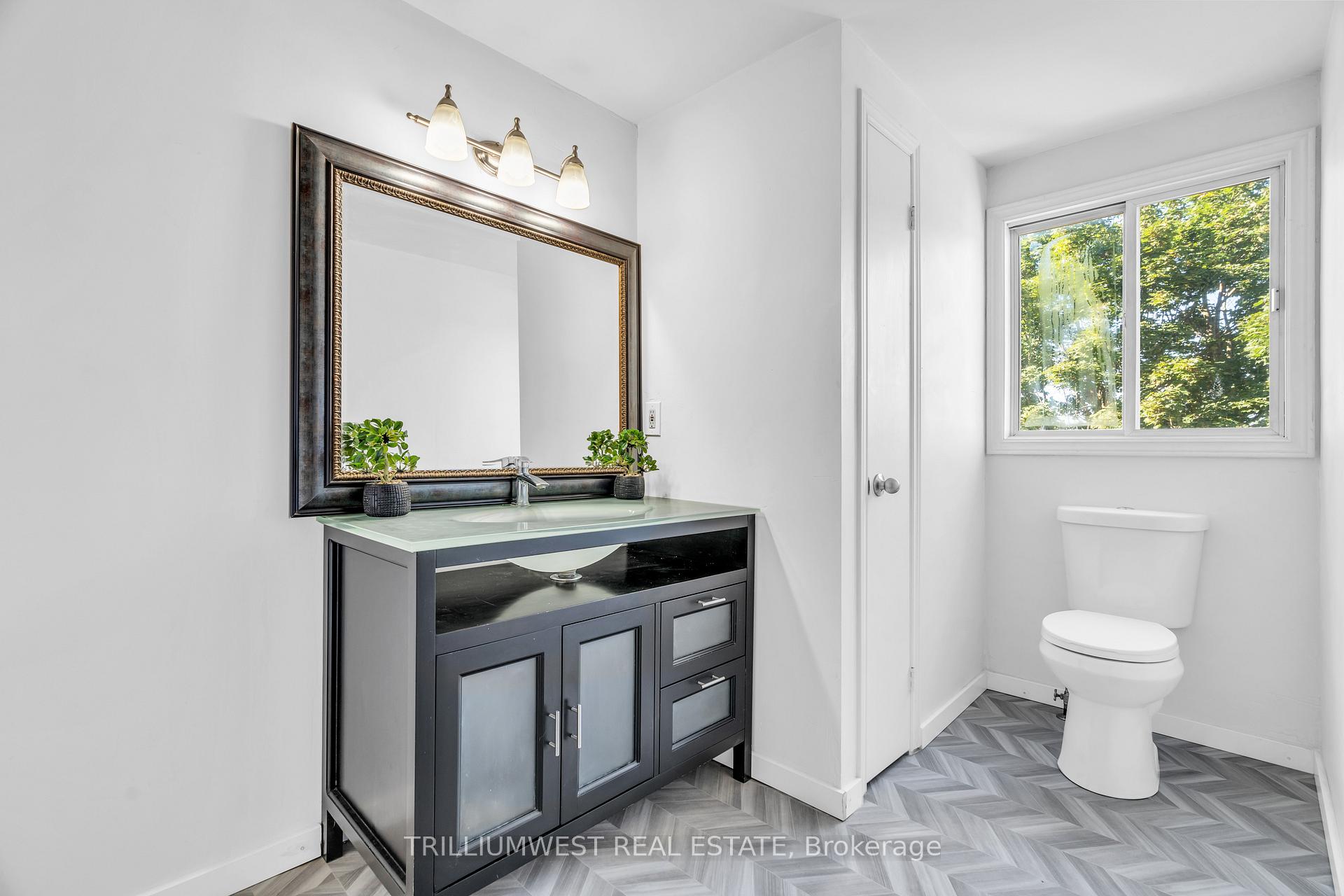 Photo 30 of 356 Imperial Road S, Guelph, Willow West/Sugarbush/West Acres — HOMEH