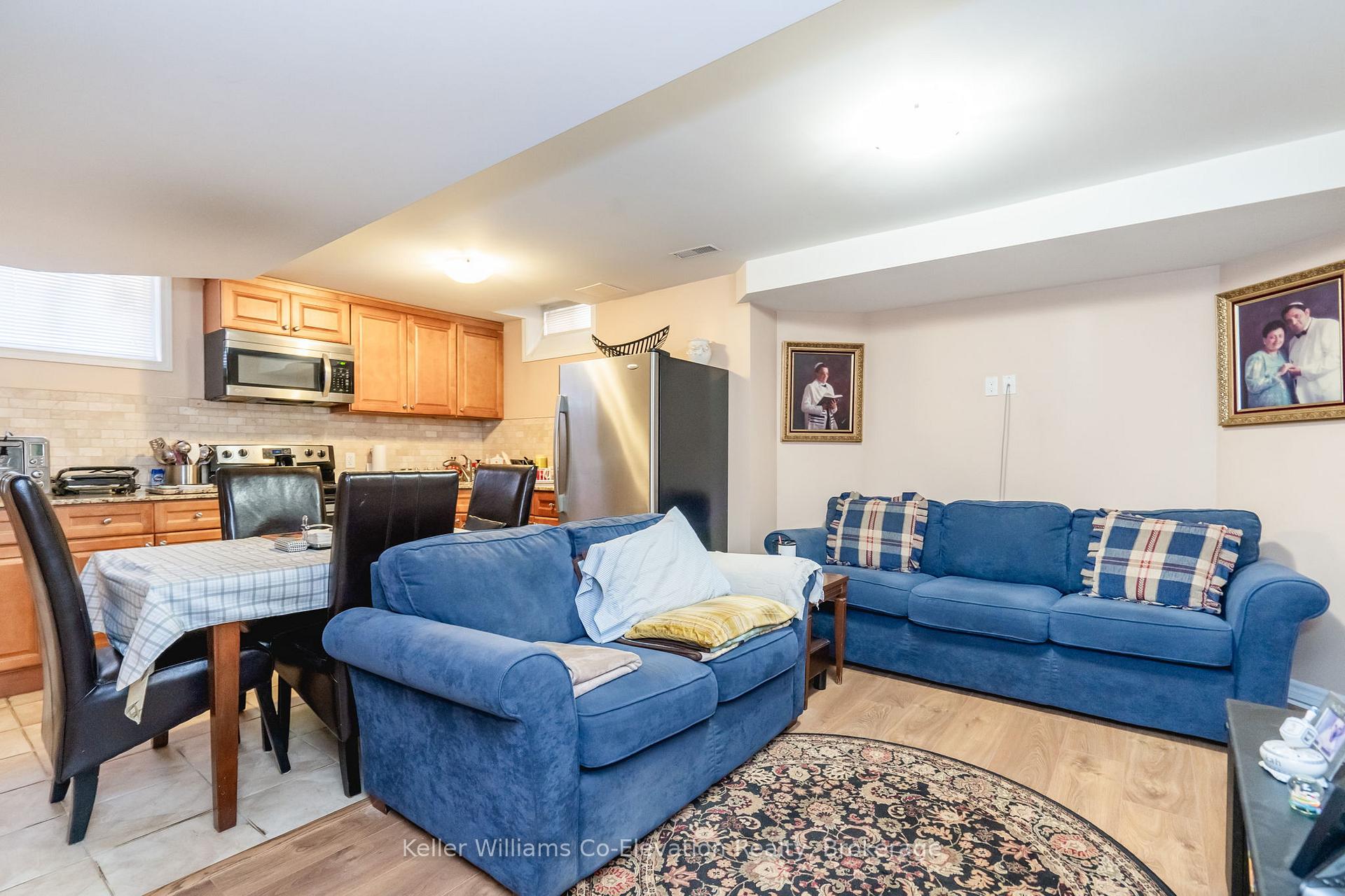 Photo 33 of 172 The Queensway, Barrie, Innis-Shore — HOMEH