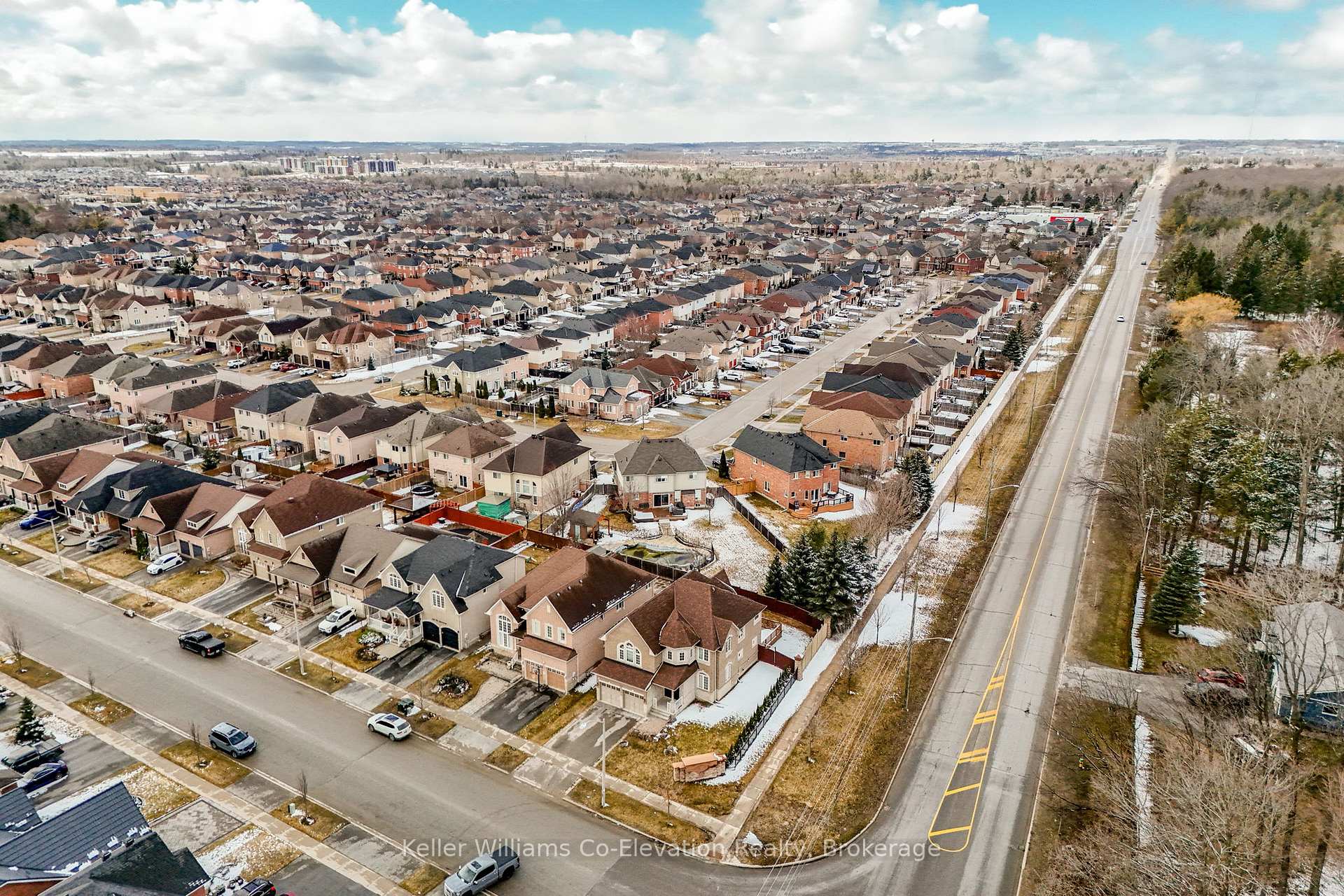 Photo 46 of 172 The Queensway, Barrie, Innis-Shore — HOMEH