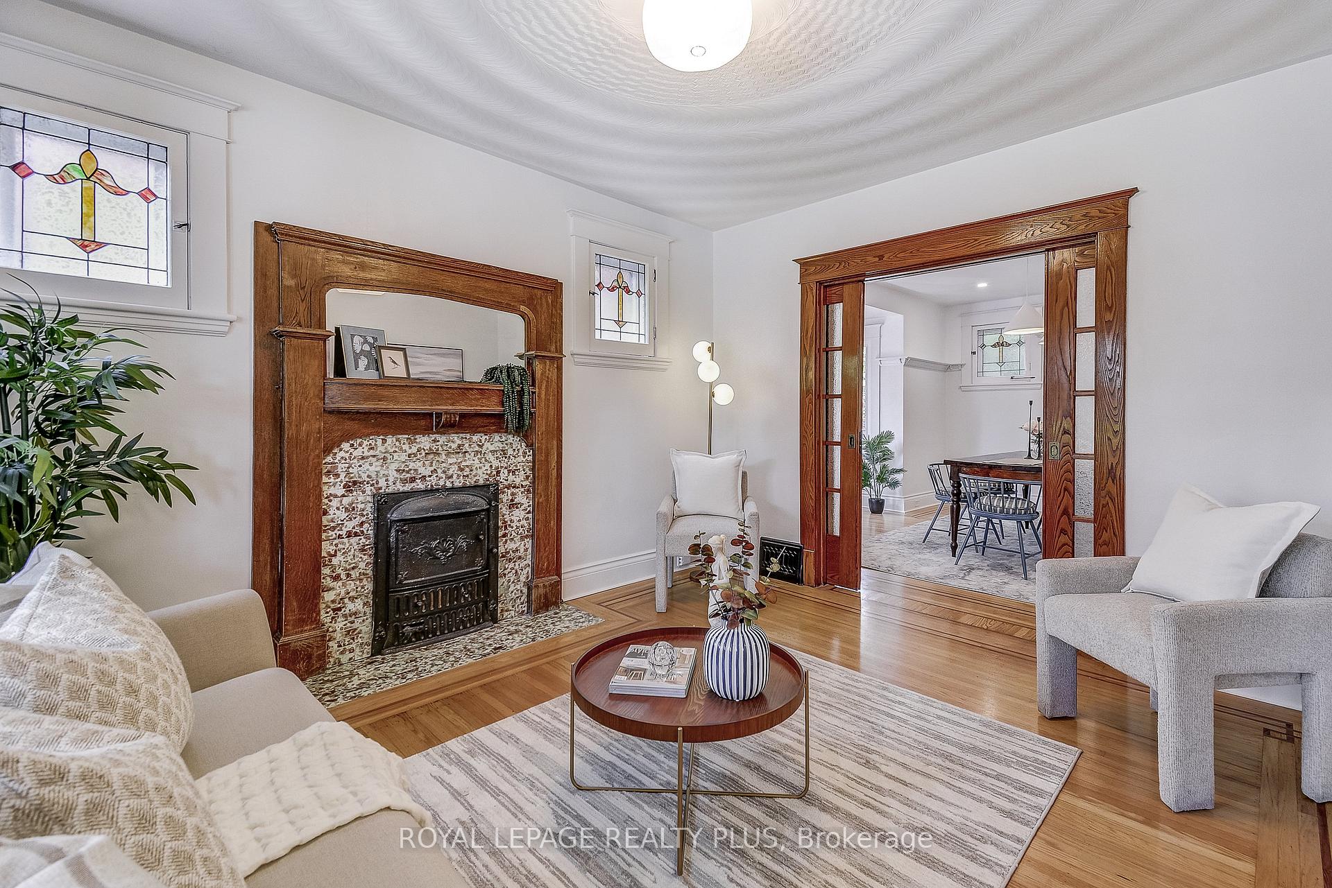 Photo 5 of 192 Kensington Avenue S, Hamilton, Delta — HOMEH