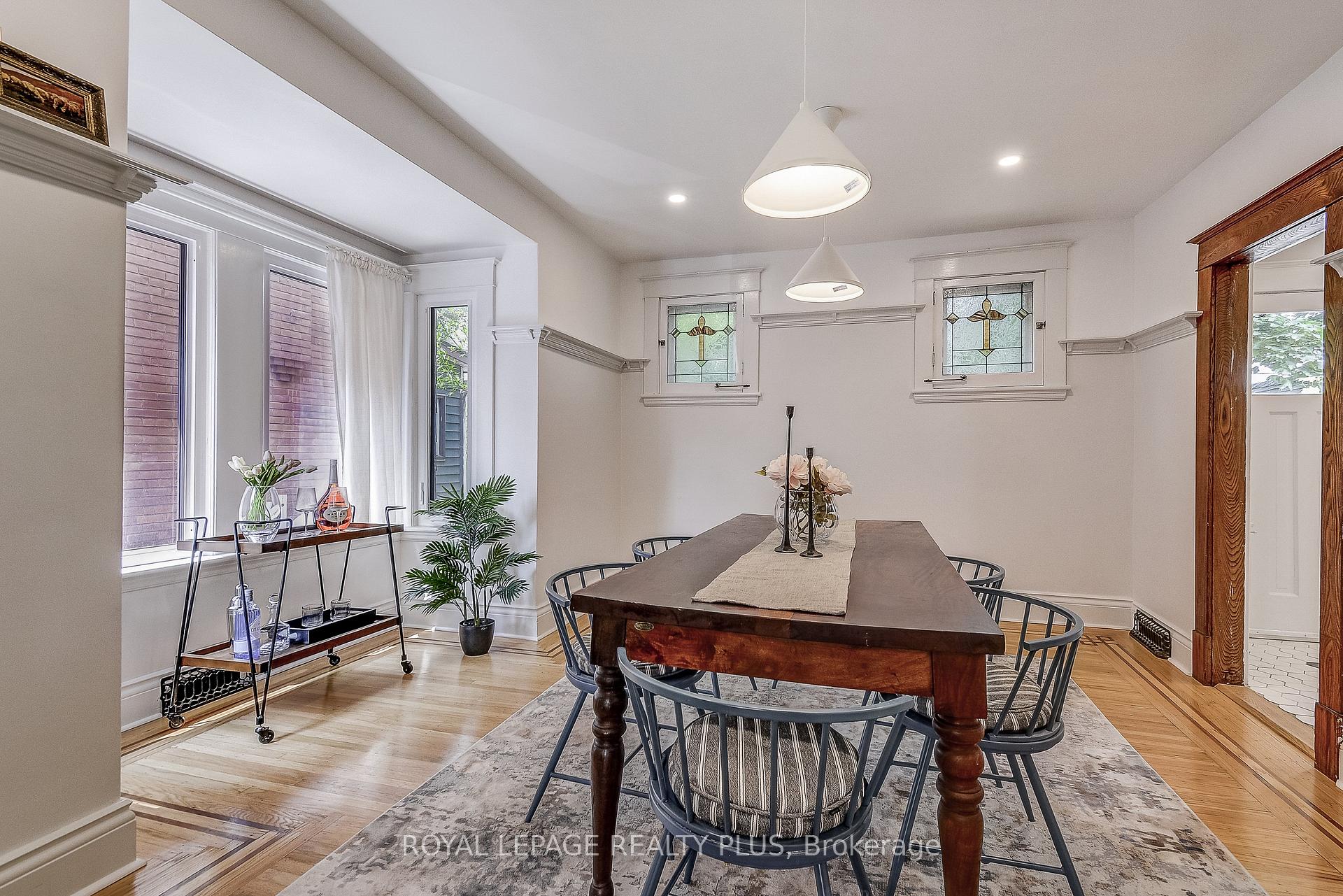 Photo 8 of 192 Kensington Avenue S, Hamilton, Delta — HOMEH