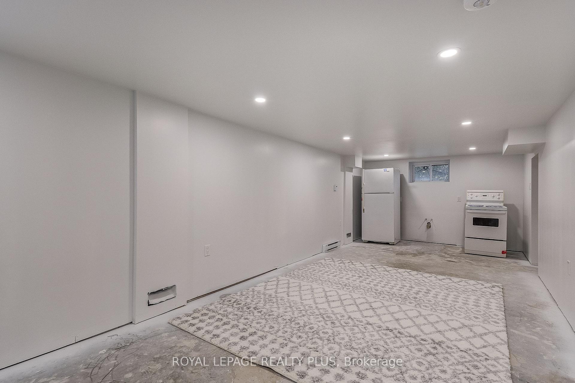 Photo 29 of 192 Kensington Avenue S, Hamilton, Delta — HOMEH