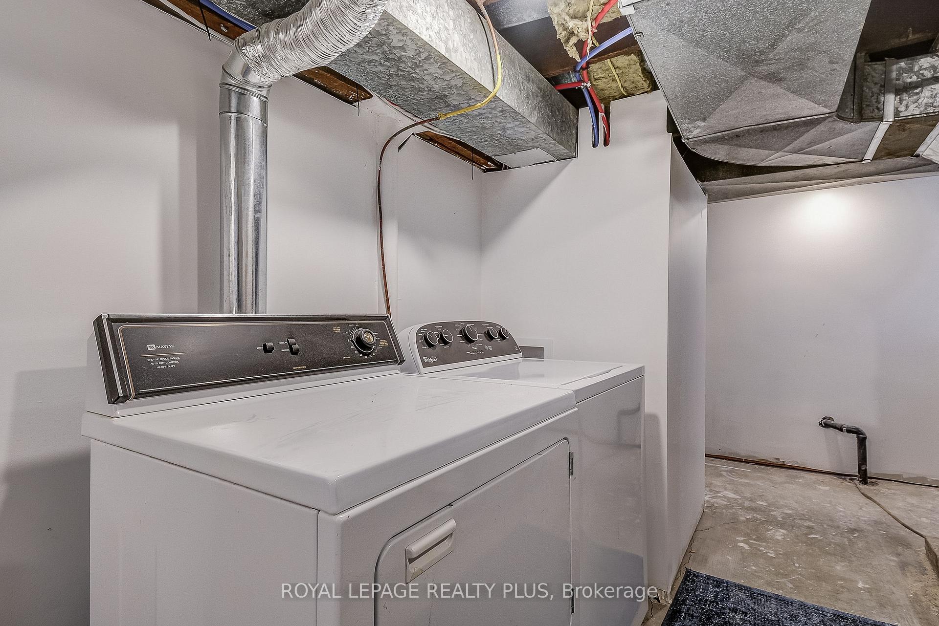 Photo 32 of 192 Kensington Avenue S, Hamilton, Delta — HOMEH