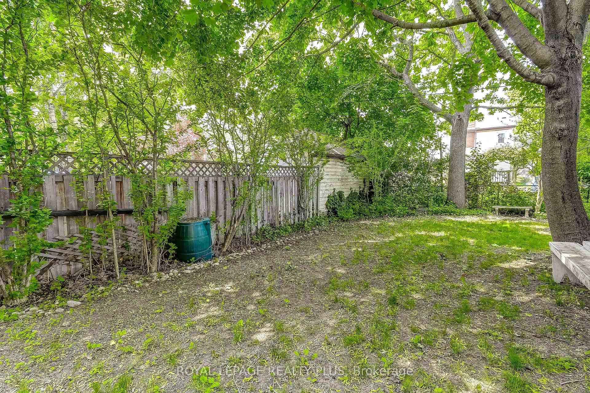 Photo 33 of 192 Kensington Avenue S, Hamilton, Delta — HOMEH