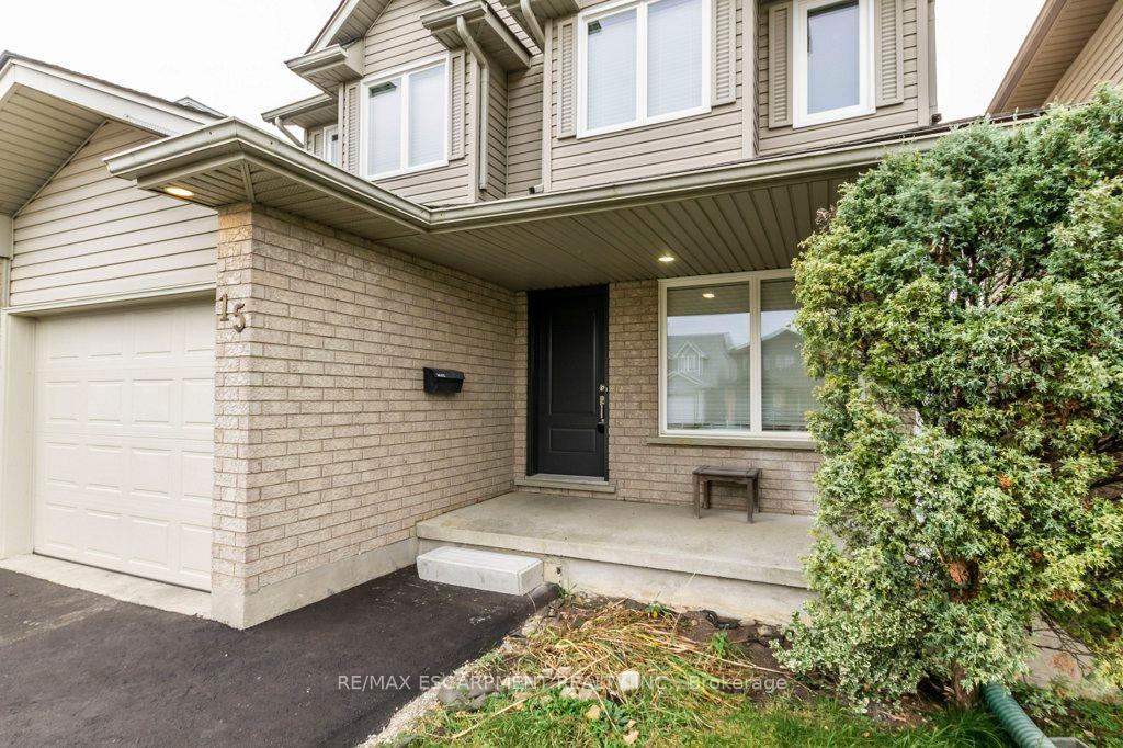 Photo 2 of 15 Trailbrook Lane, Guelph, Grange Road — HOMEH