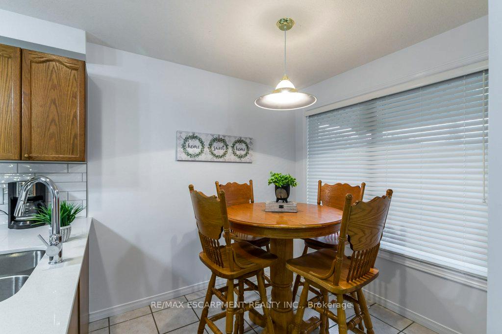 Photo 5 of 15 Trailbrook Lane, Guelph, Grange Road — HOMEH