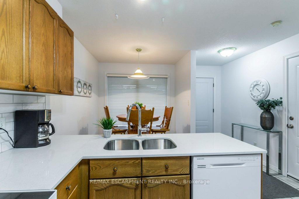 Photo 7 of 15 Trailbrook Lane, Guelph, Grange Road — HOMEH