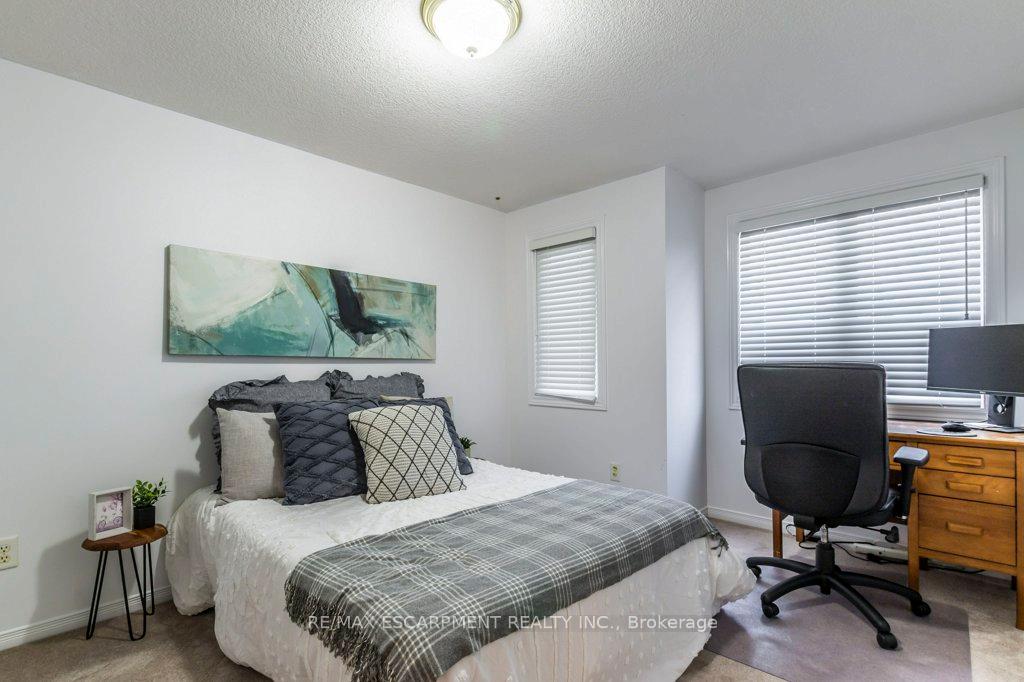 Photo 17 of 15 Trailbrook Lane, Guelph, Grange Road — HOMEH