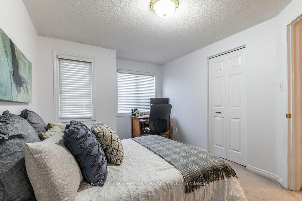 Photo 18 of 15 Trailbrook Lane, Guelph, Grange Road — HOMEH