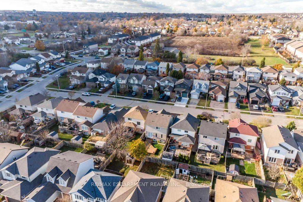 Photo 40 of 15 Trailbrook Lane, Guelph, Grange Road — HOMEH
