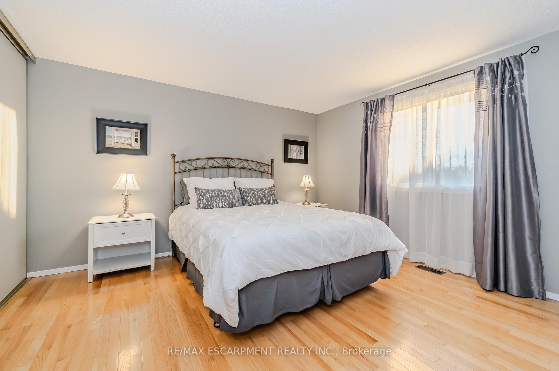 Photo 9 of 2 Jodi Place, Guelph, Willow West/Sugarbush/West Acres — HOMEH