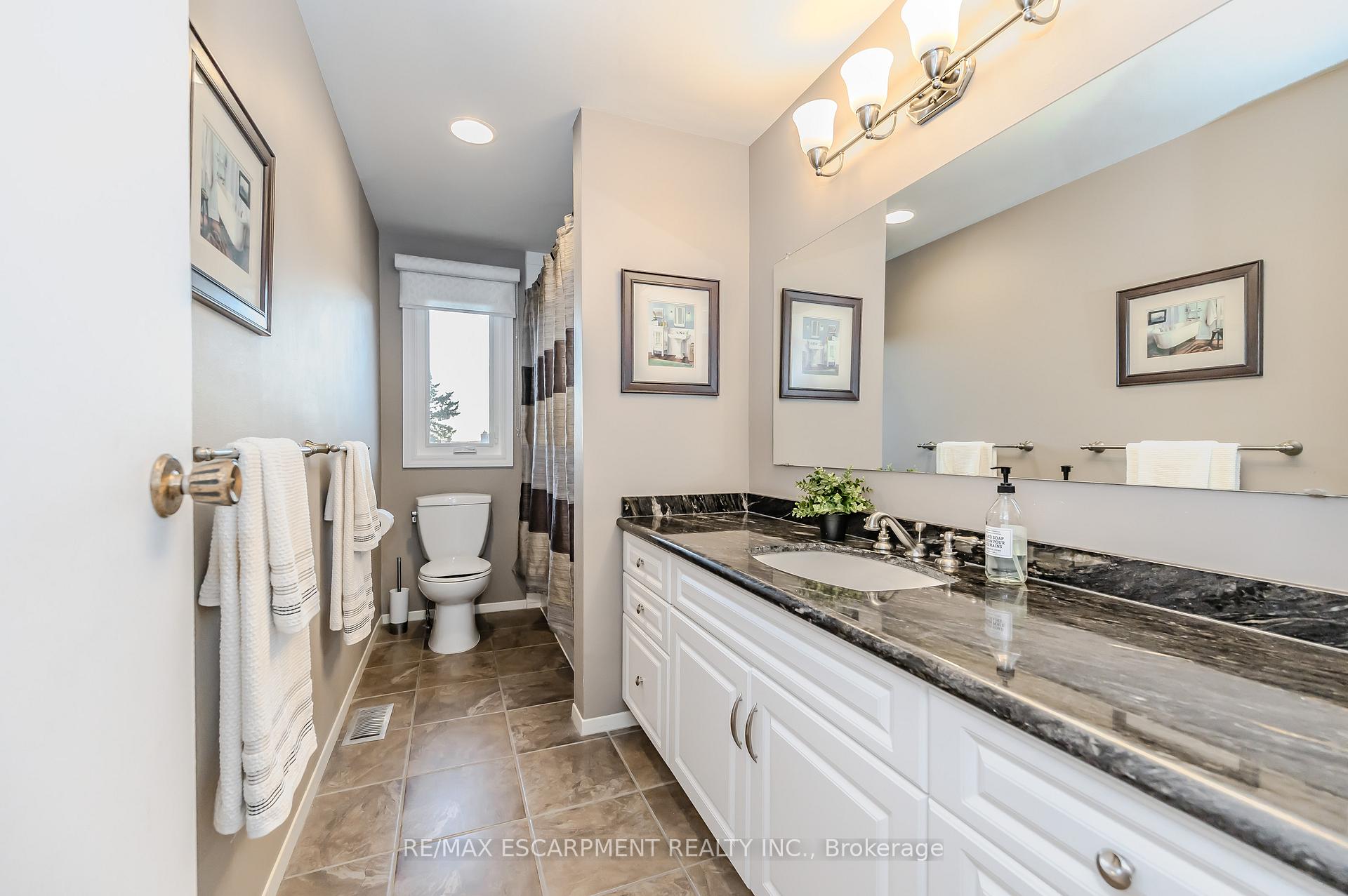 Photo 12 of 2 Jodi Place, Guelph, Willow West/Sugarbush/West Acres — HOMEH
