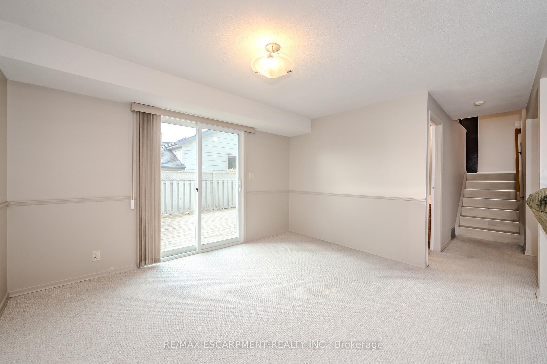 Photo 13 of 2 Jodi Place, Guelph, Willow West/Sugarbush/West Acres — HOMEH