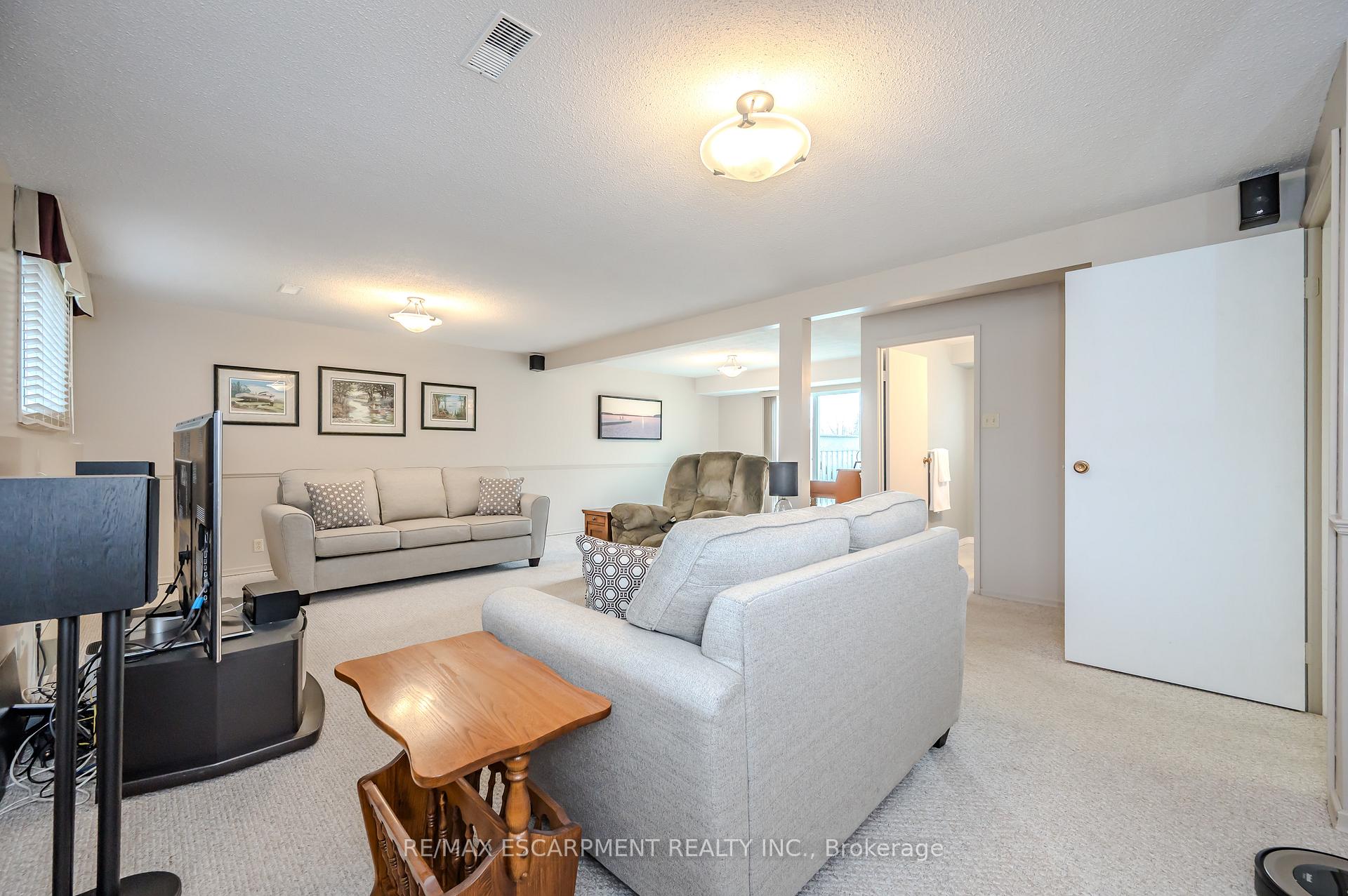 Photo 15 of 2 Jodi Place, Guelph, Willow West/Sugarbush/West Acres — HOMEH