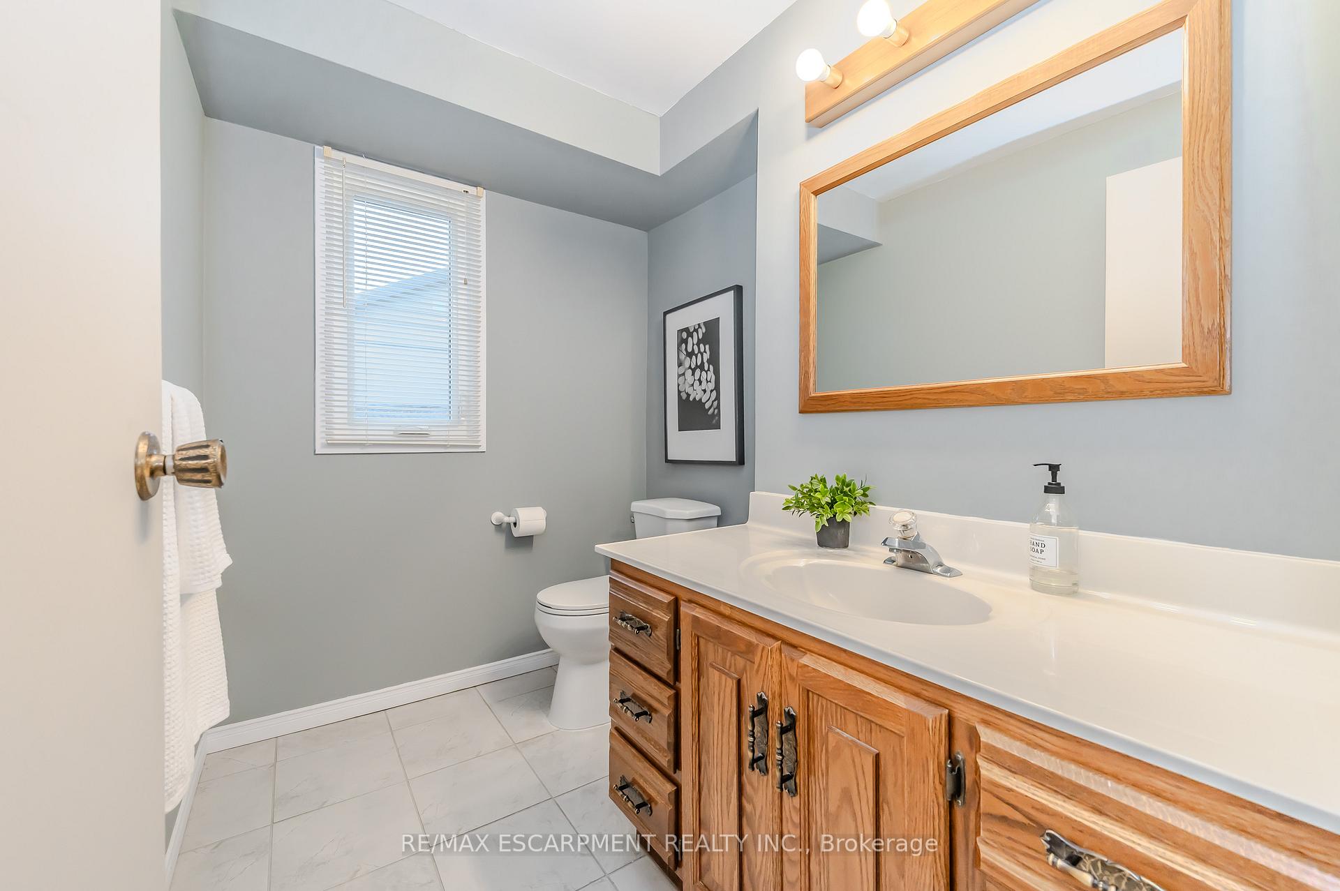 Photo 17 of 2 Jodi Place, Guelph, Willow West/Sugarbush/West Acres — HOMEH