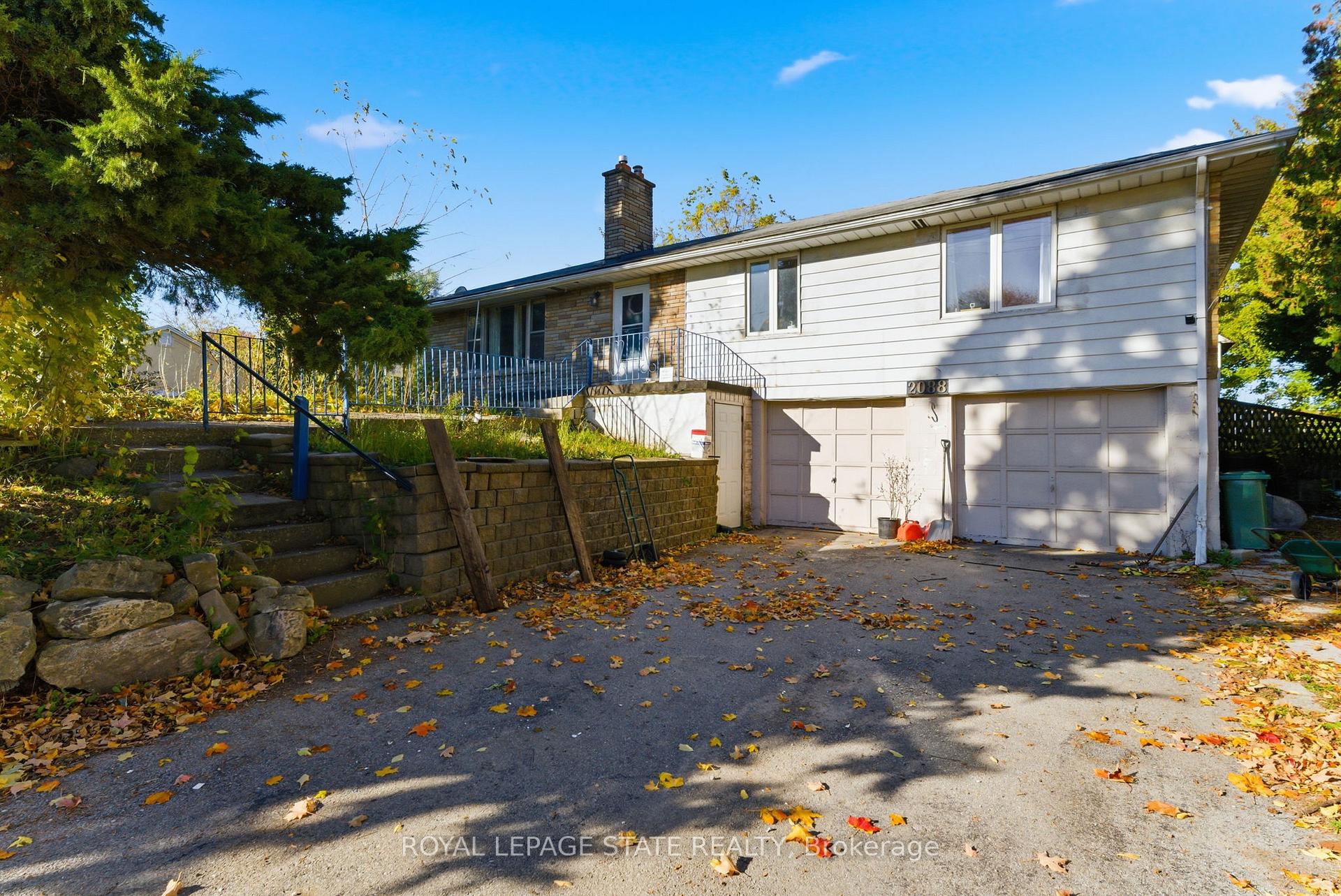 Photo 2 of 2088 Upper James Street, Hamilton, Mount Hope — HOMEH