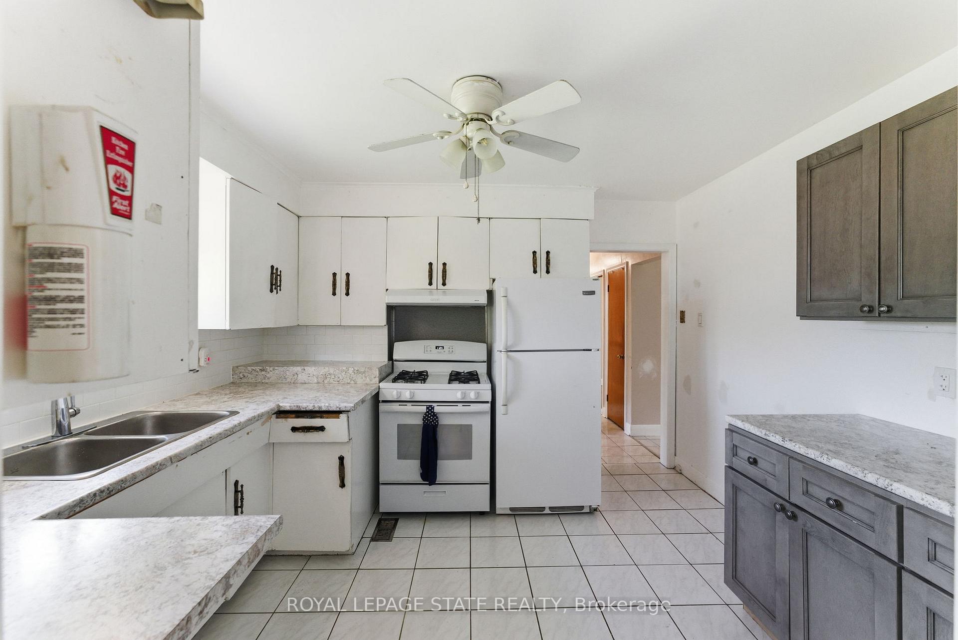 Photo 7 of 2088 Upper James Street, Hamilton, Mount Hope — HOMEH