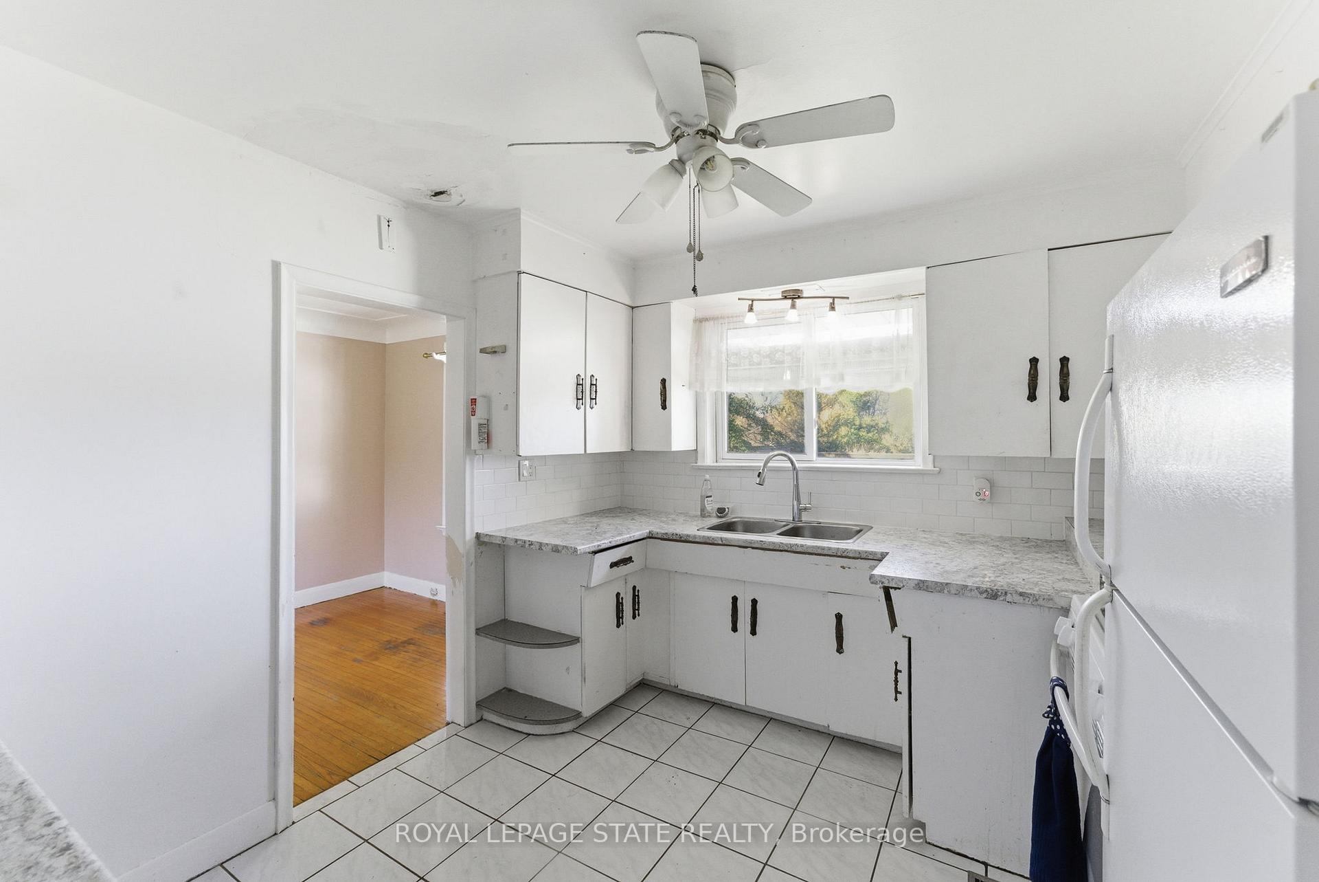 Photo 8 of 2088 Upper James Street, Hamilton, Mount Hope — HOMEH