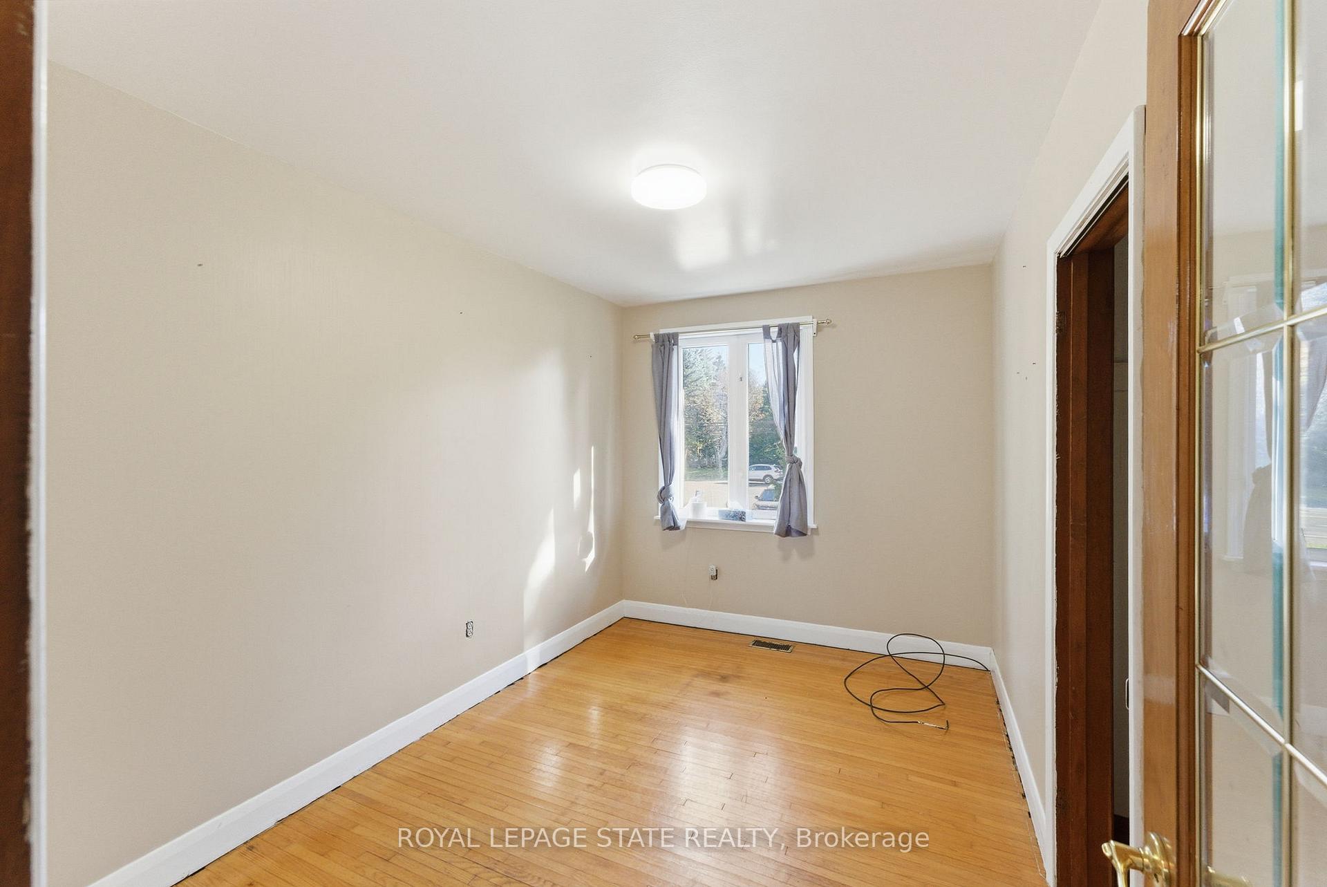 Photo 10 of 2088 Upper James Street, Hamilton, Mount Hope — HOMEH