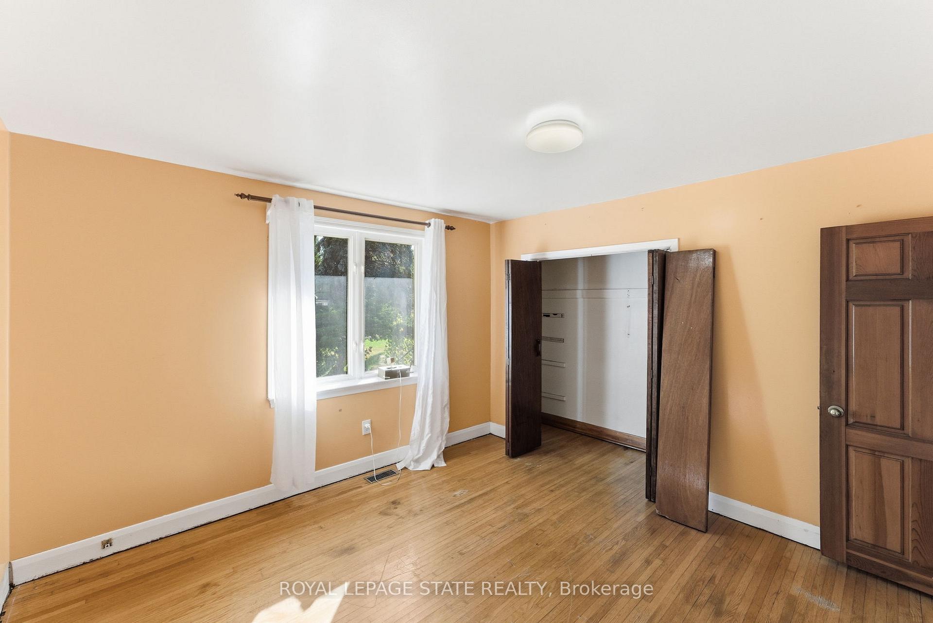 Photo 11 of 2088 Upper James Street, Hamilton, Mount Hope — HOMEH