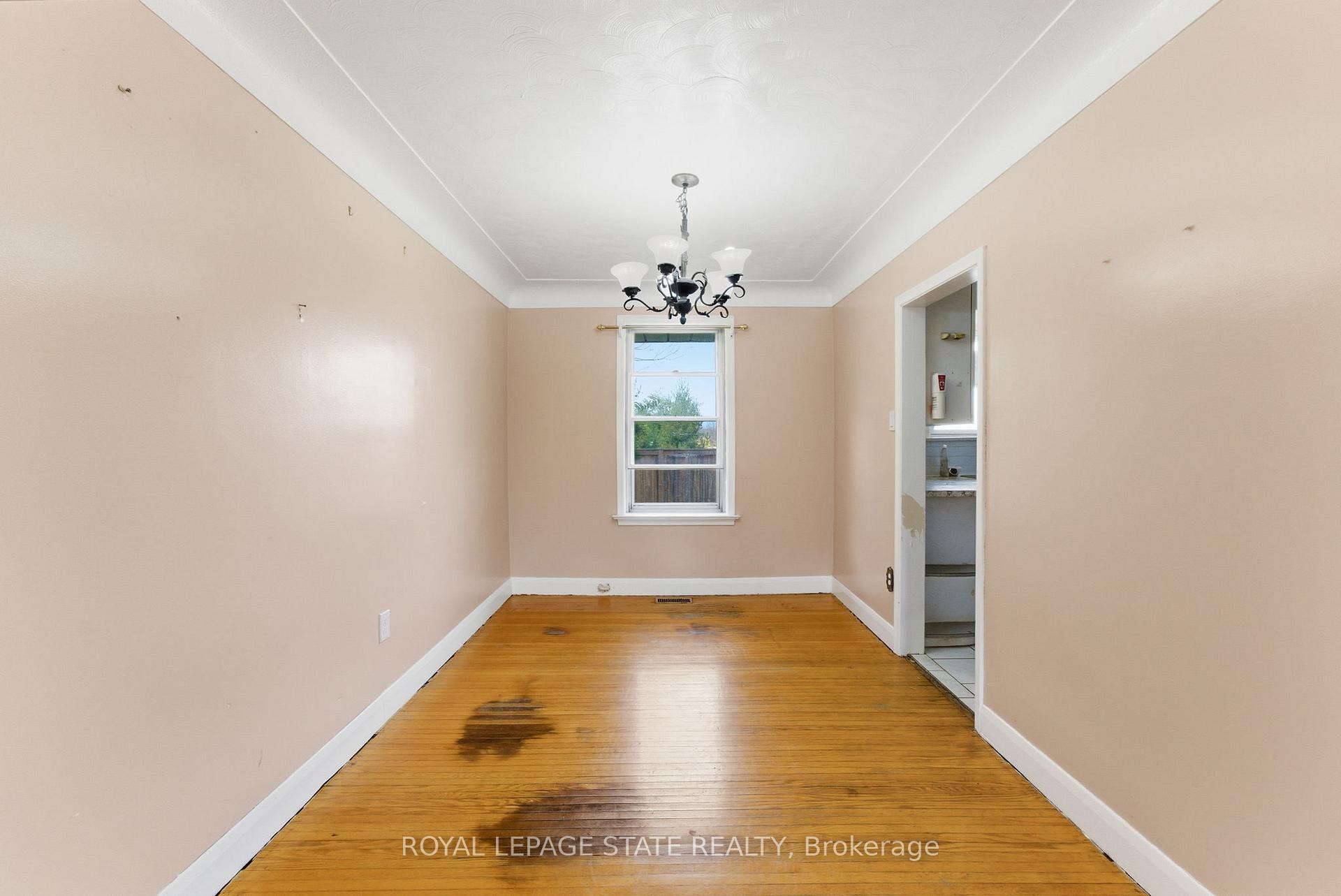 Photo 20 of 2088 Upper James Street, Hamilton, Mount Hope — HOMEH