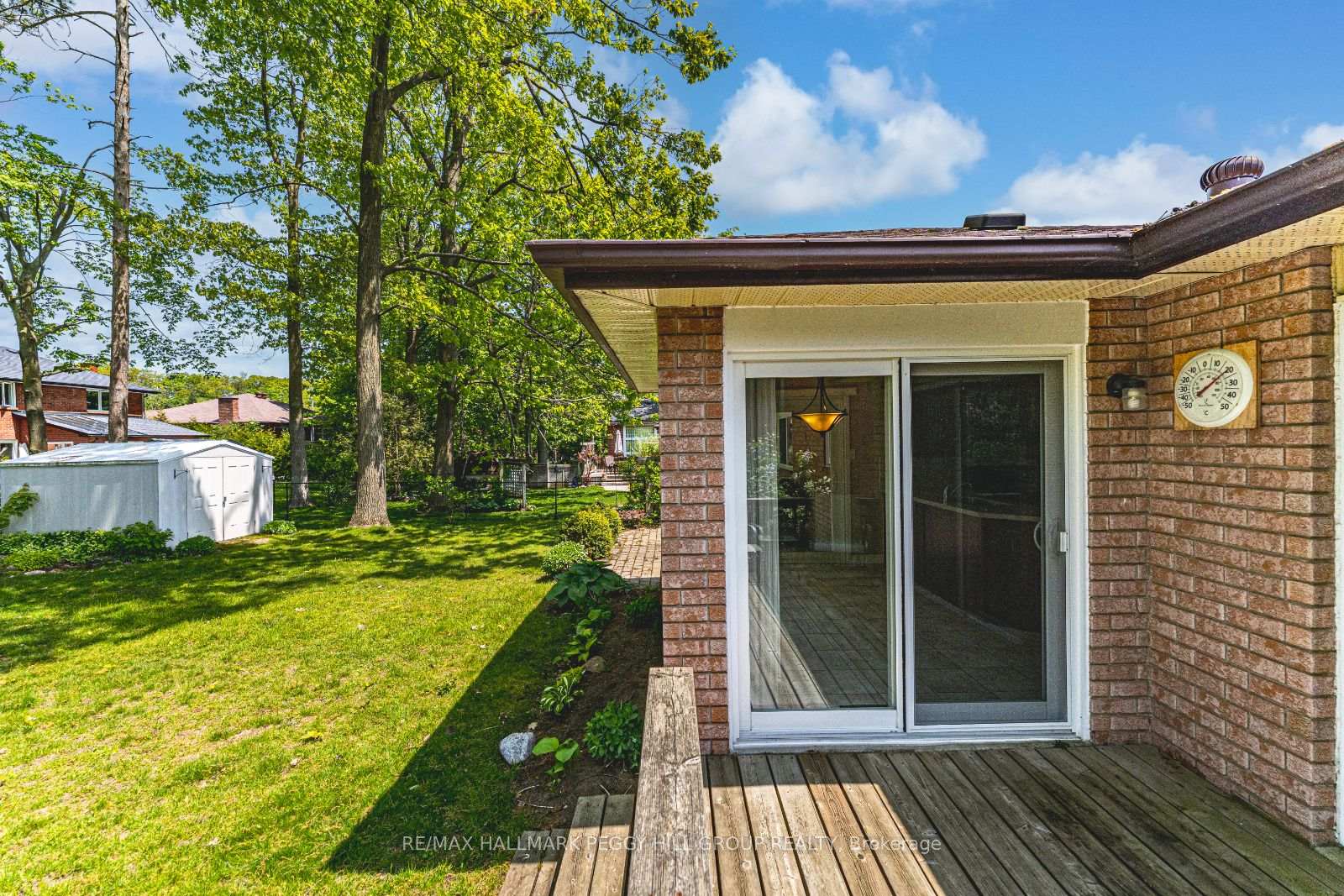 Photo 19 of 24 Layton Crescent, Barrie, Letitia Heights — HOMEH