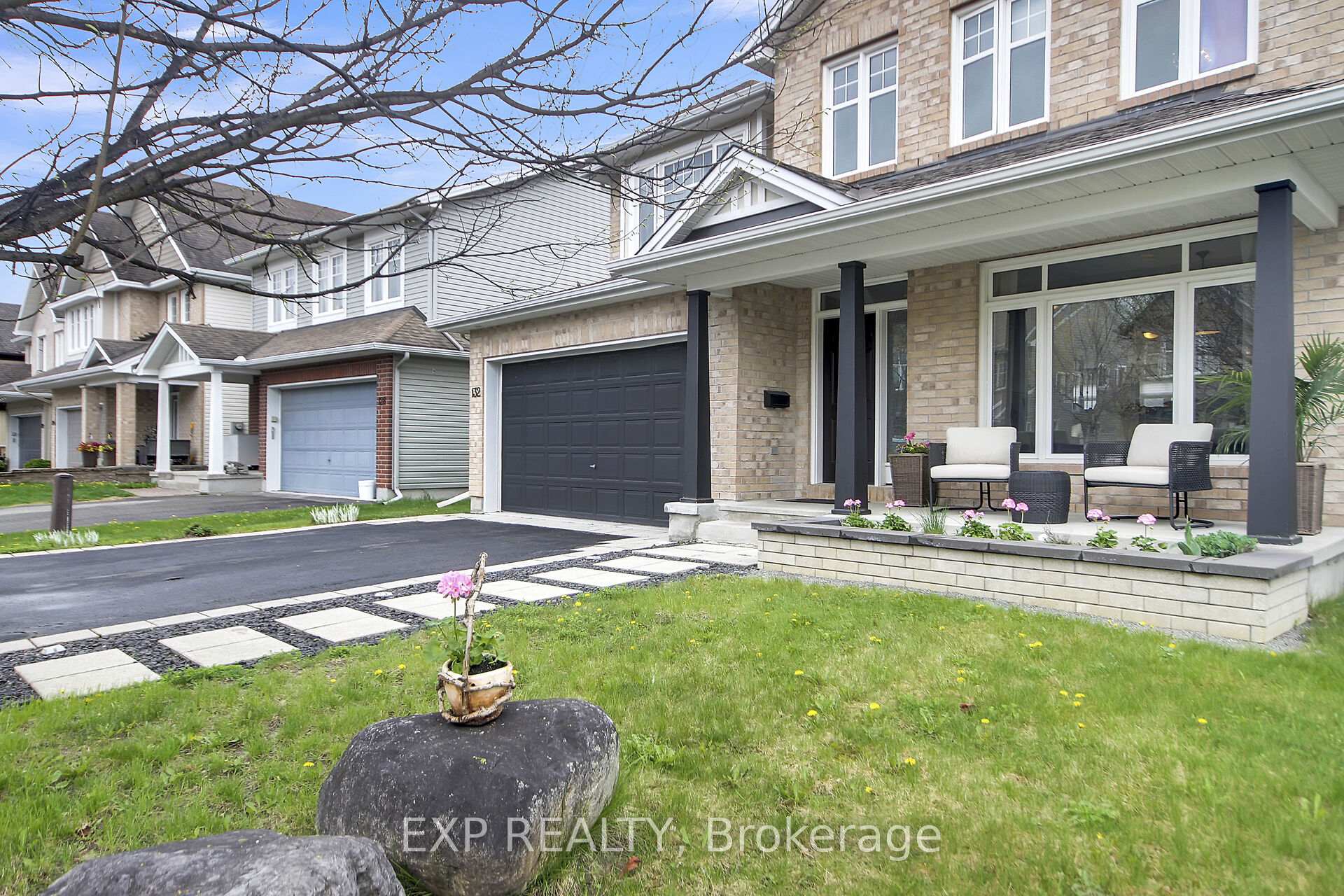 Photo 3 of 132 Gracewood Crescent, Ottawa, Blossom Park/Kemp Park/Findlay Creek — HOMEH