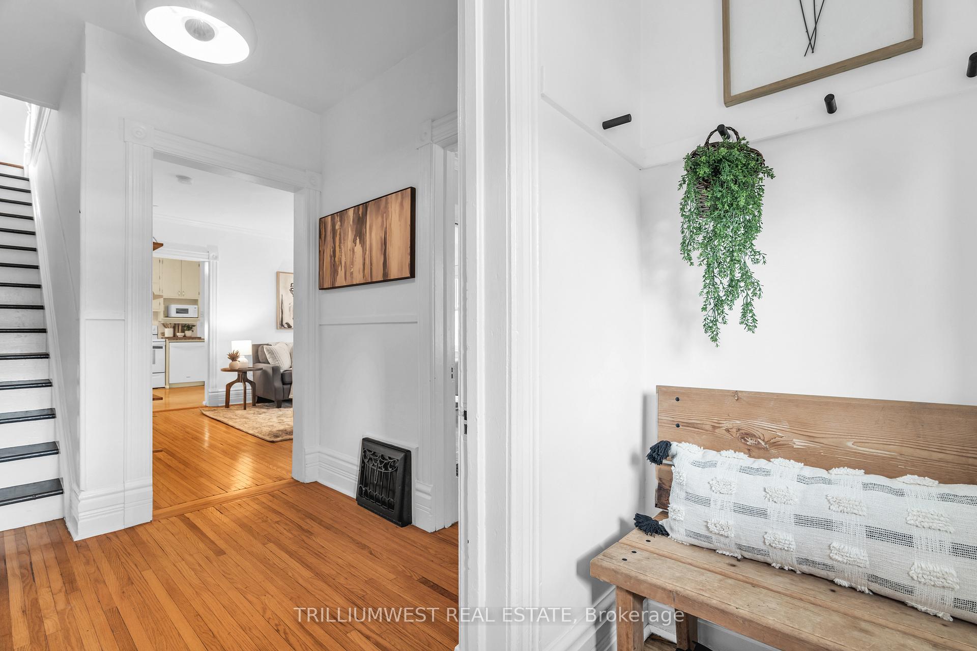 Photo 5 of 33 Merion Street, Guelph, Junction/Onward Willow — HOMEH