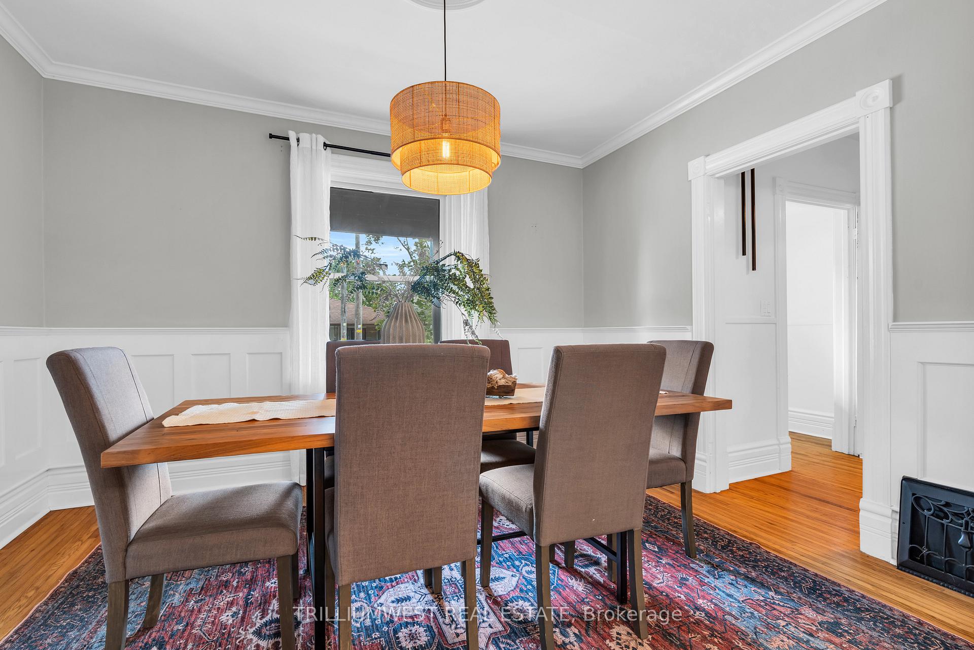 Photo 7 of 33 Merion Street, Guelph, Junction/Onward Willow — HOMEH