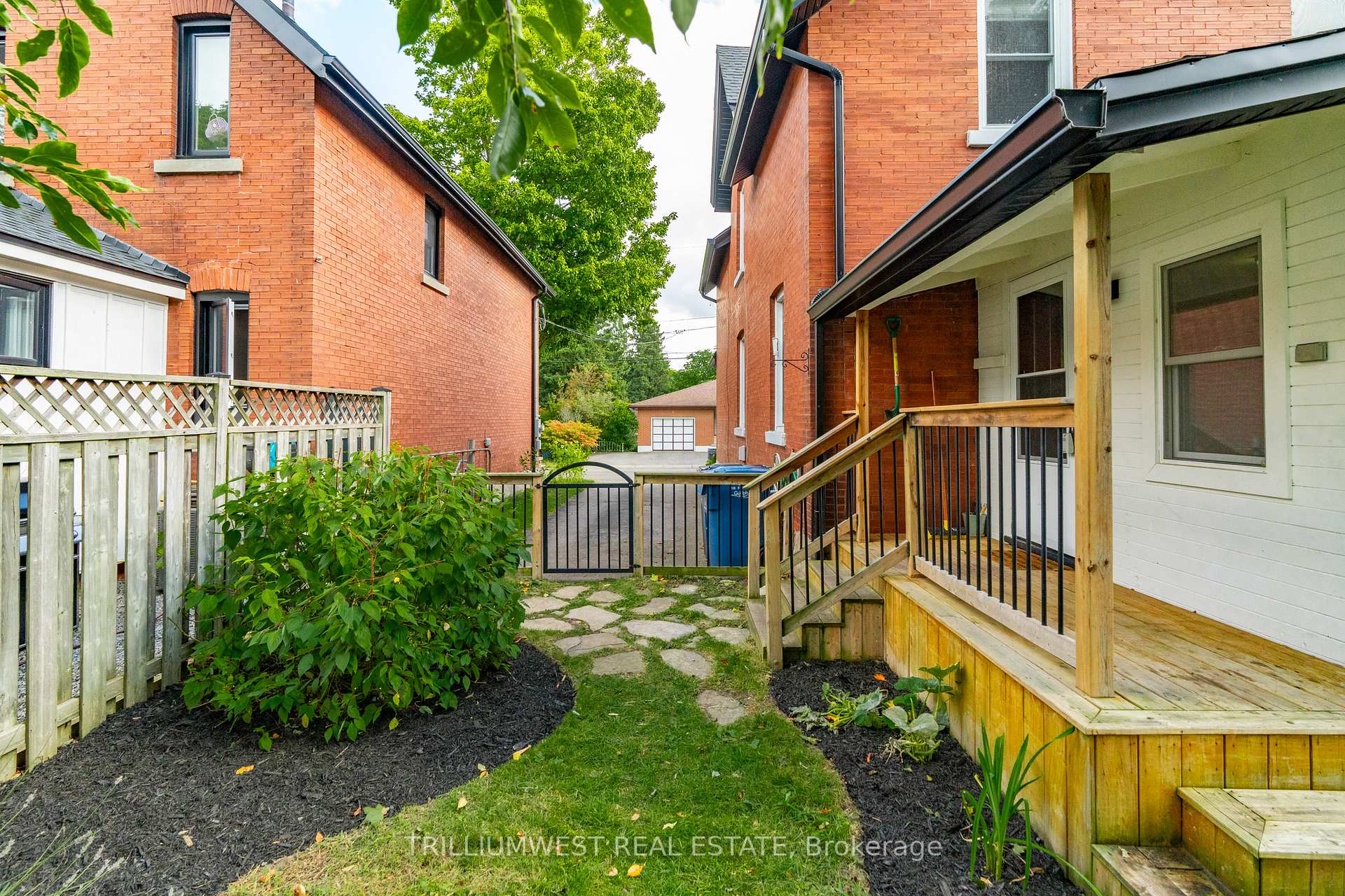 Photo 30 of 33 Merion Street, Guelph, Junction/Onward Willow — HOMEH