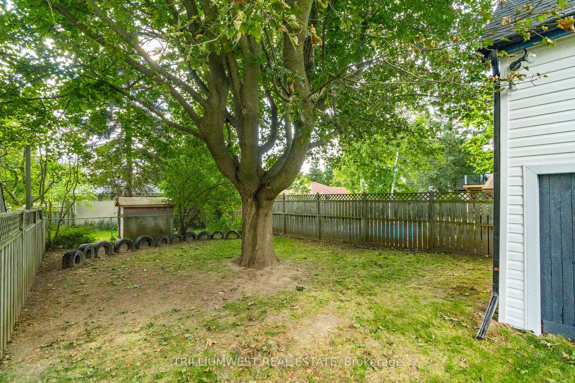 Photo 36 of 33 Merion Street, Guelph, Junction/Onward Willow — HOMEH