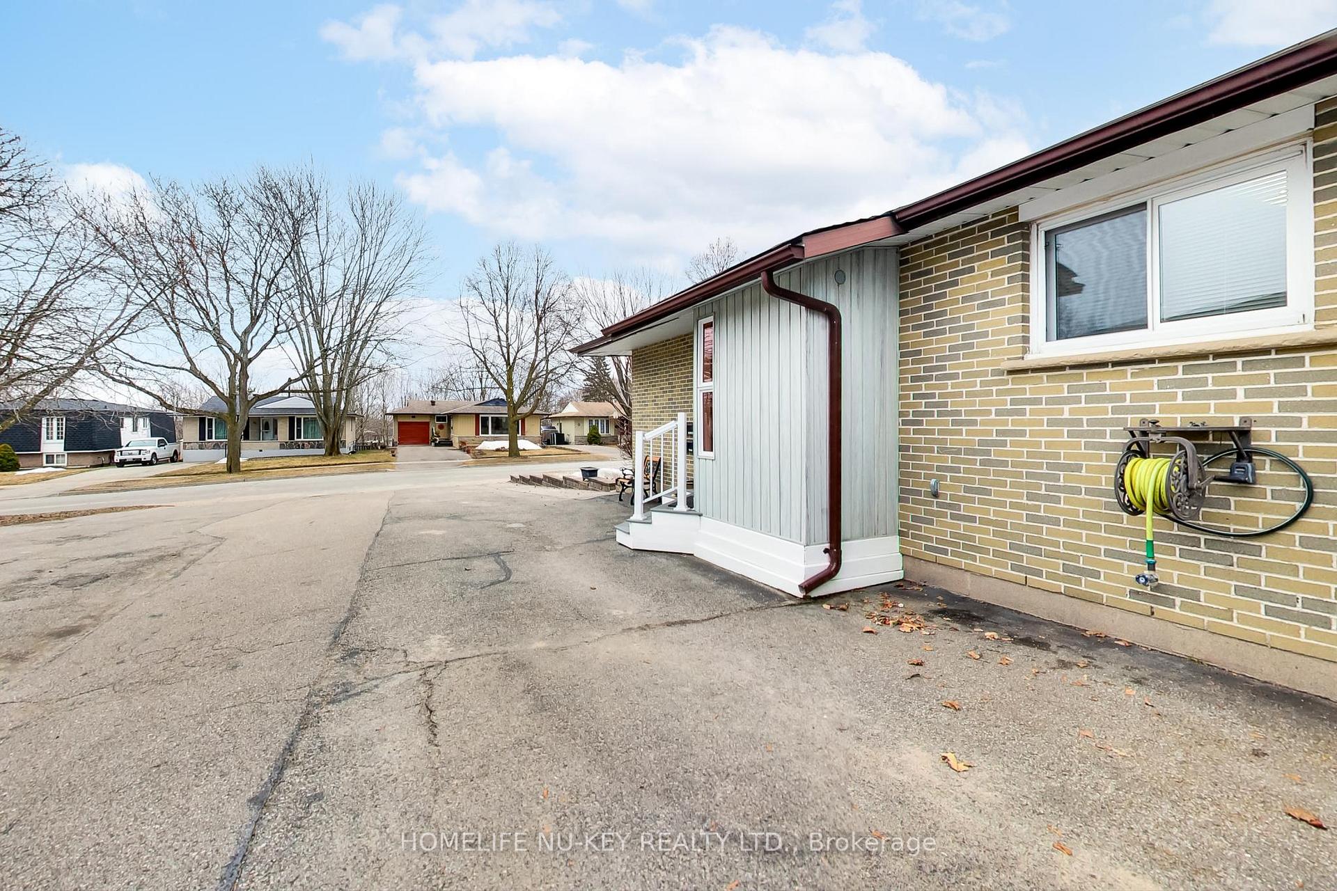 Photo 3 of 26 Collete Crescent, Barrie, Cundles East — HOMEH