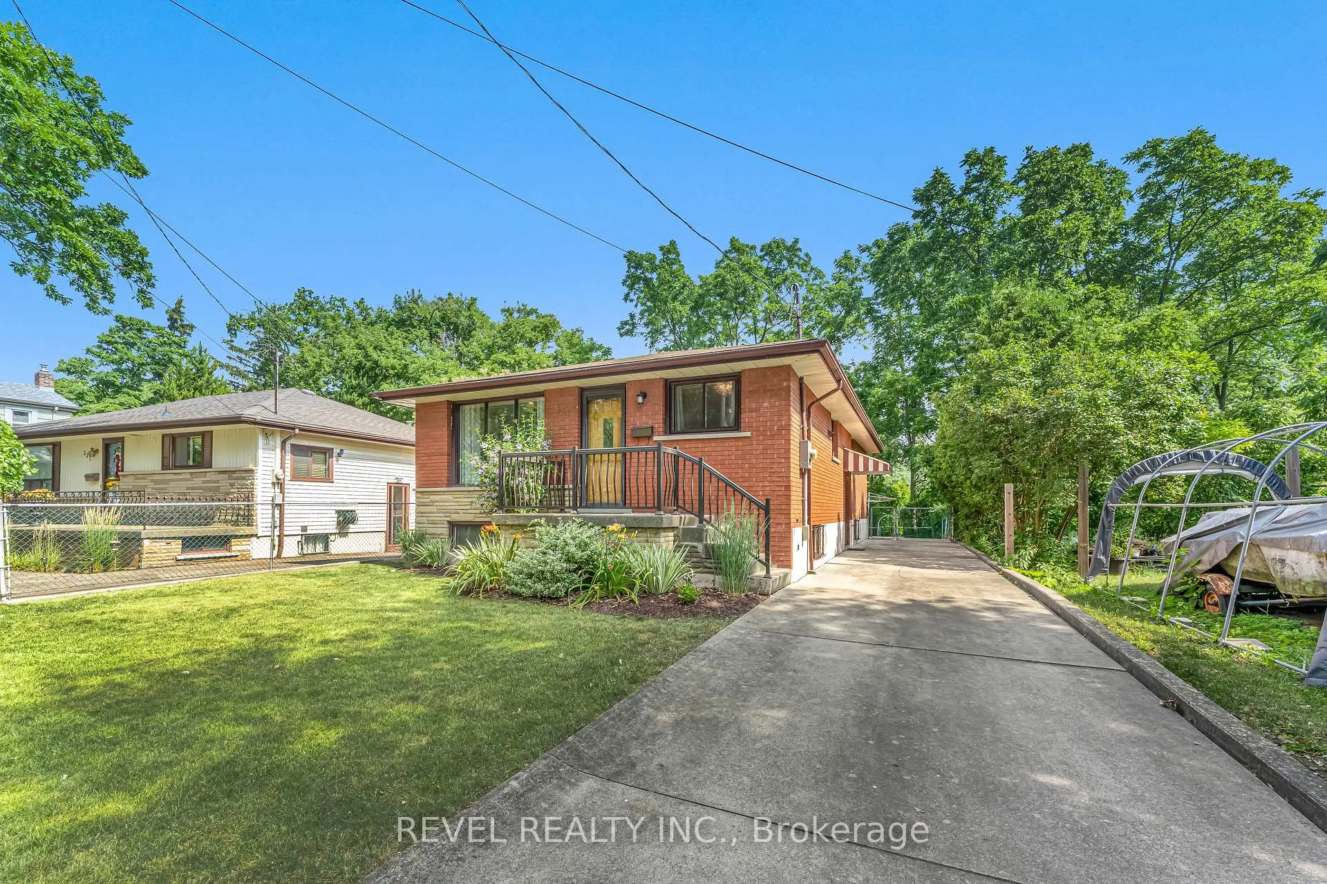 Photo 4 of 323 Hixon Road, Hamilton, Red Hill — HOMEH