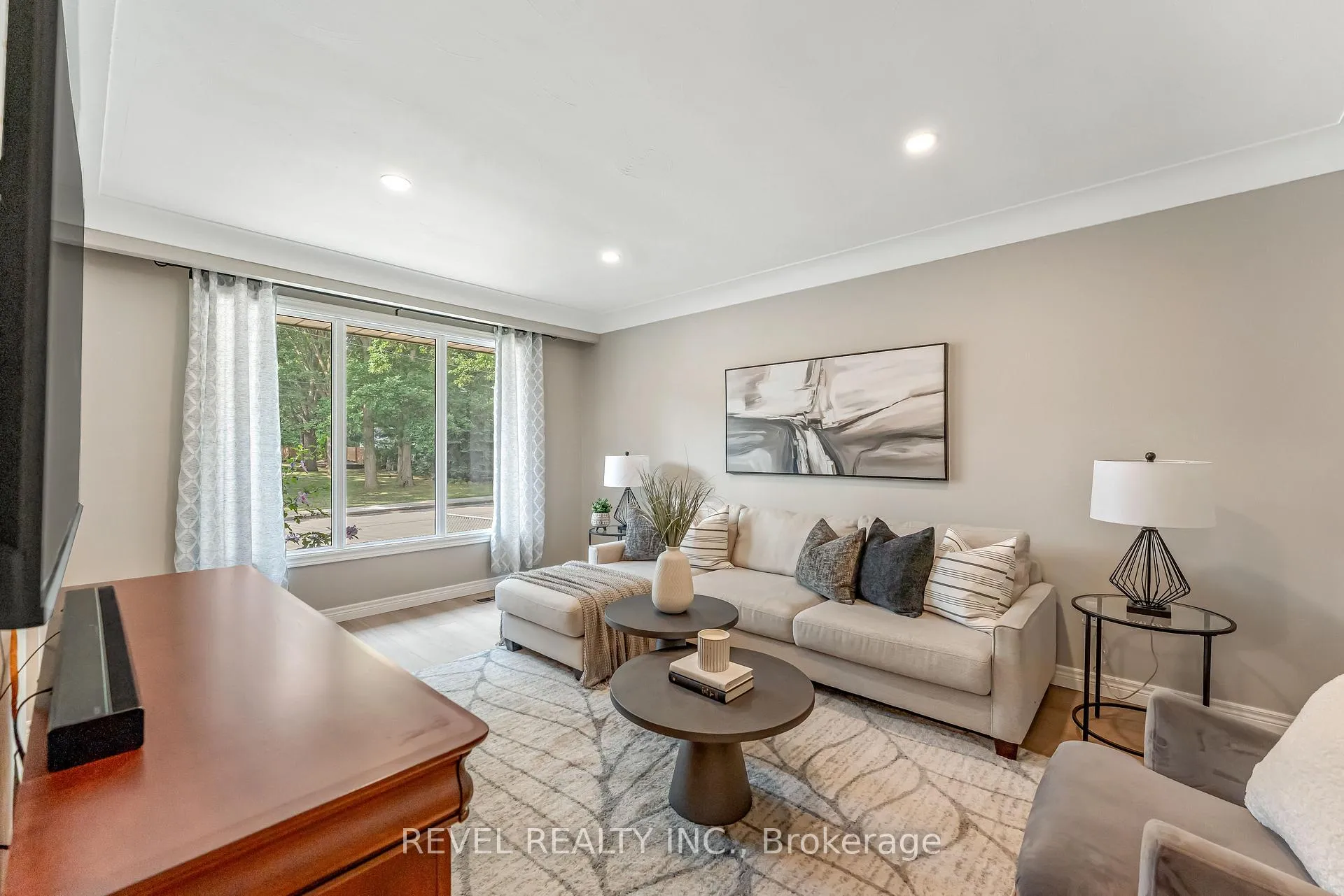 Photo 5 of 323 Hixon Road, Hamilton, Red Hill — HOMEH