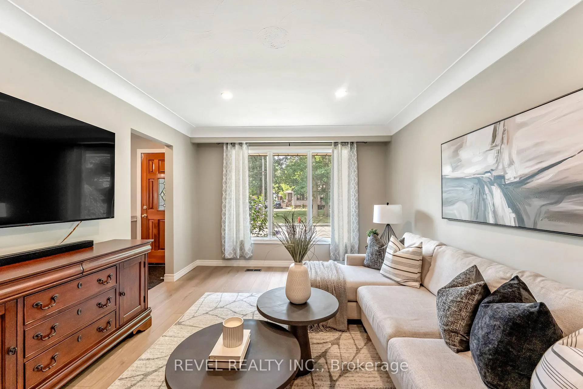 Photo 6 of 323 Hixon Road, Hamilton, Red Hill — HOMEH