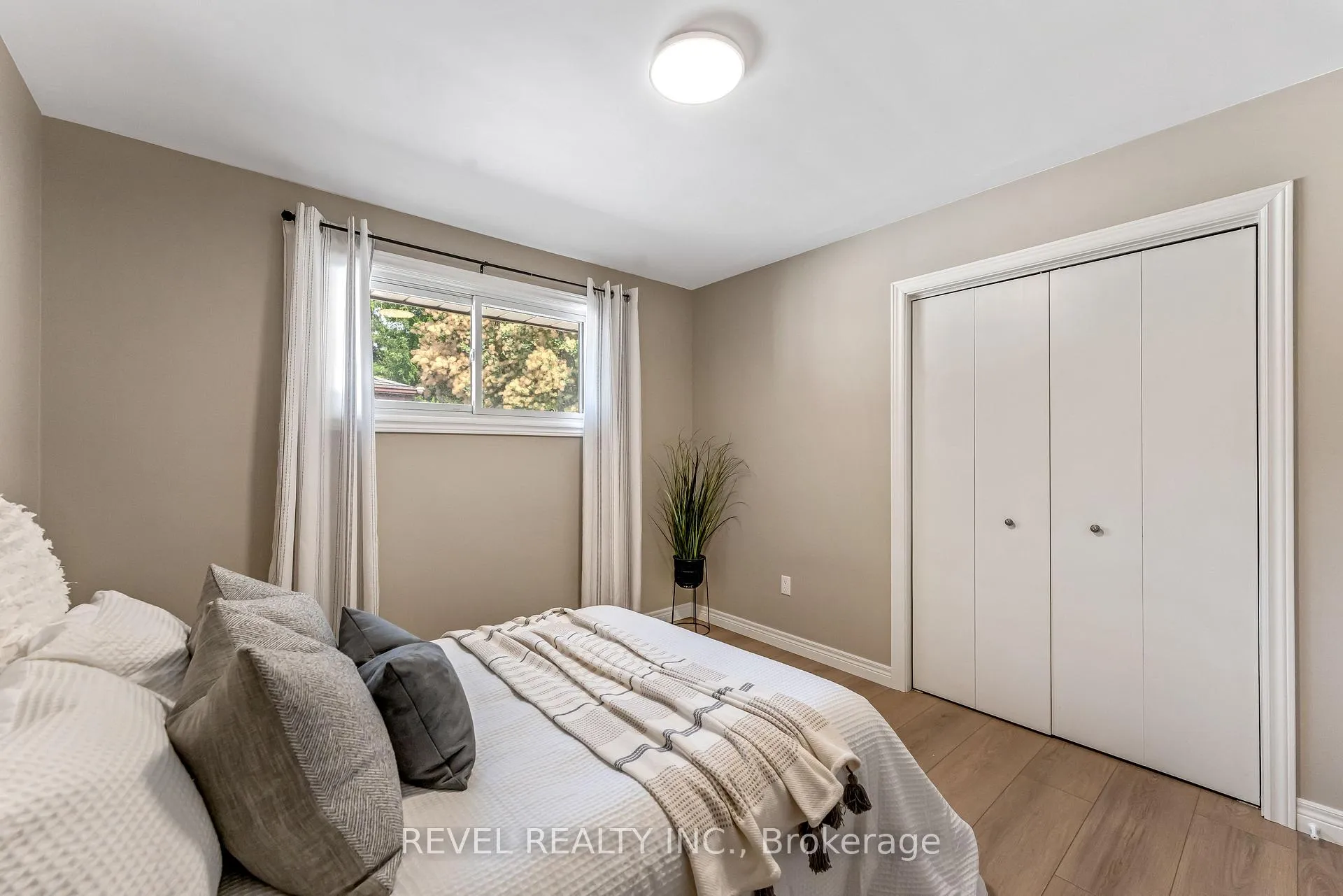 Photo 8 of 323 Hixon Road, Hamilton, Red Hill — HOMEH