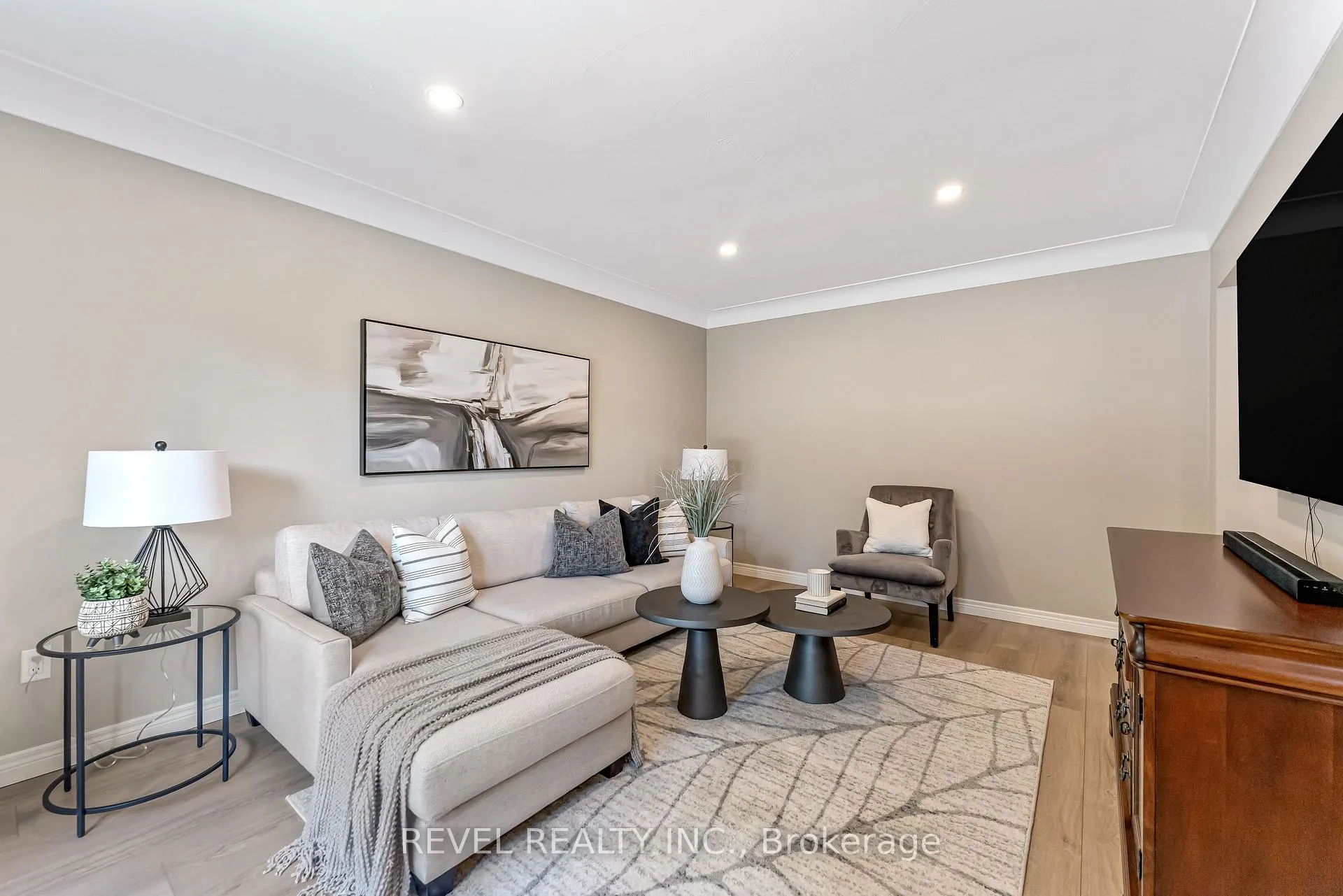 Photo 14 of 323 Hixon Road, Hamilton, Red Hill — HOMEH