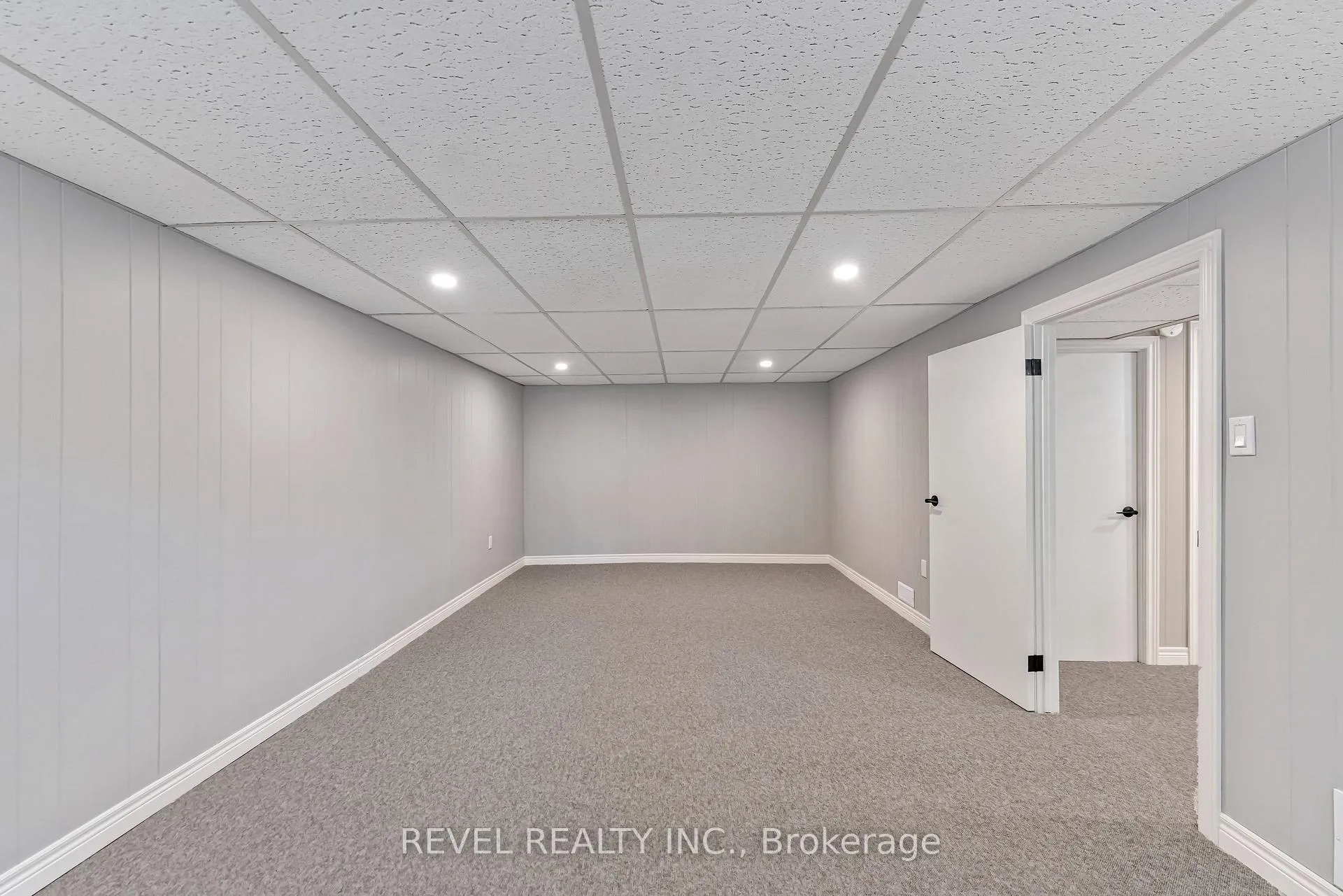 Photo 16 of 323 Hixon Road, Hamilton, Red Hill — HOMEH